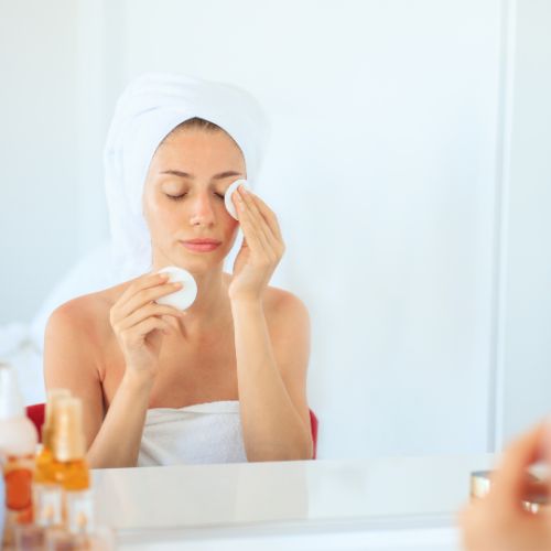 Démaquillant yeux, Nettoyant visage, démaquillant, disques démaquillants réutilisables, carrés démaquillants, argile, karité, curcuma, charbon actif, kaolin, peaux sensibles, peaux grasses, anti-acné, acide hyaluronique, huile de carotte sauvage.