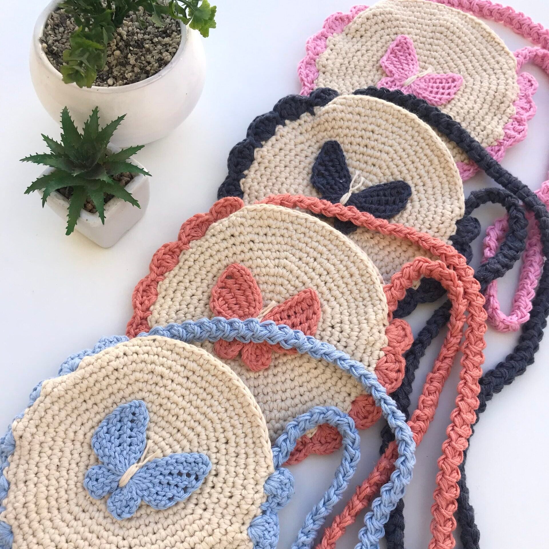 Crochet butterfly bag with shoulder strap for children