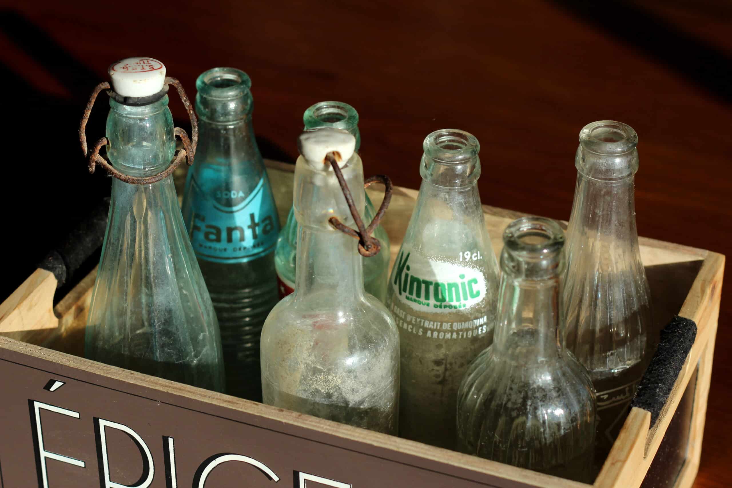 Bouteilles vintage exclusives : collection rare des années 40-60