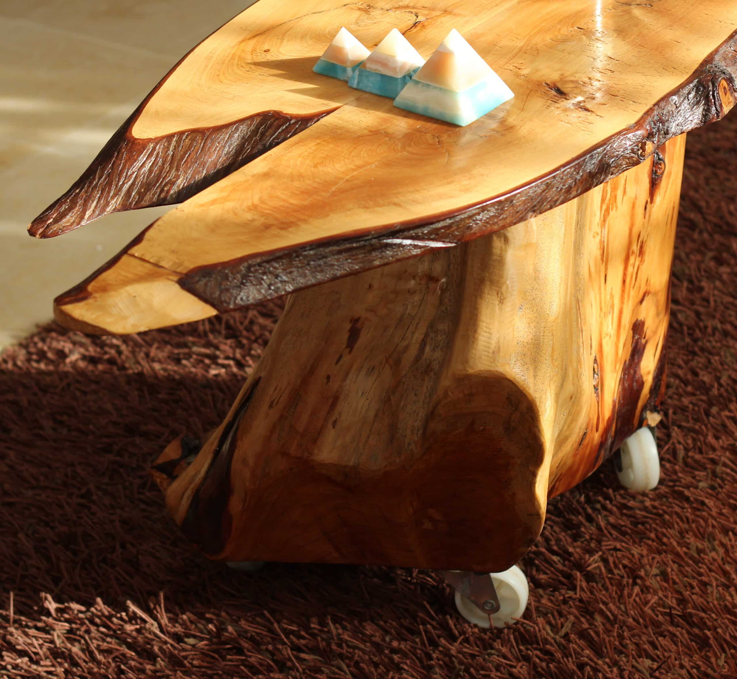 Table basse bois mobile en pin, élégance rustique garantie