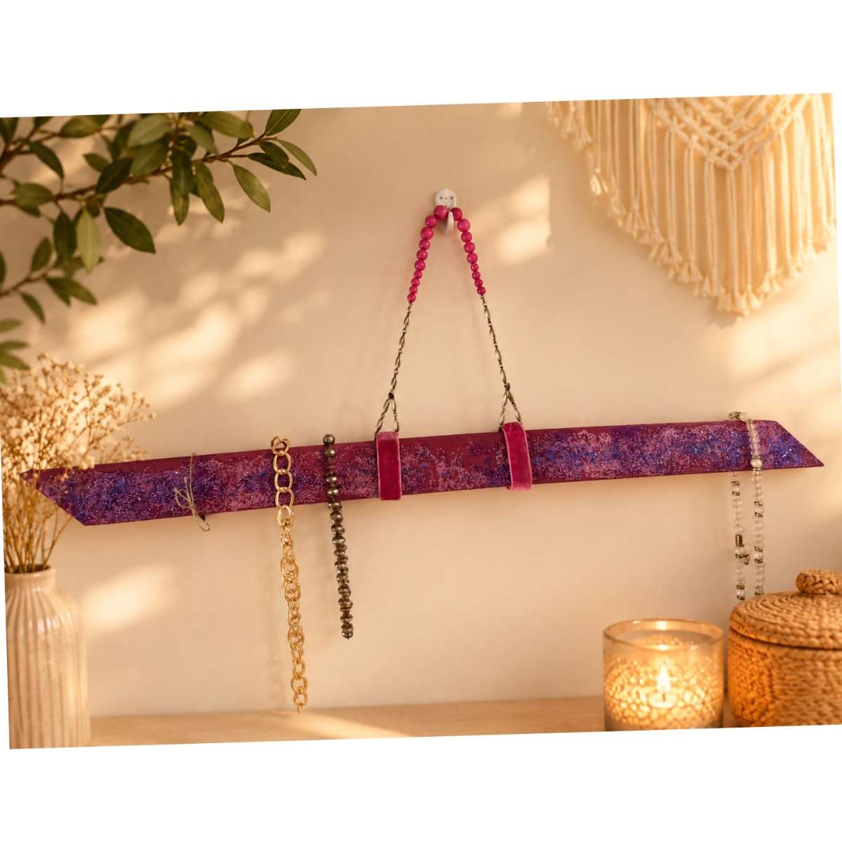 Suspension murale artisanale violet pailleté pour un style unique