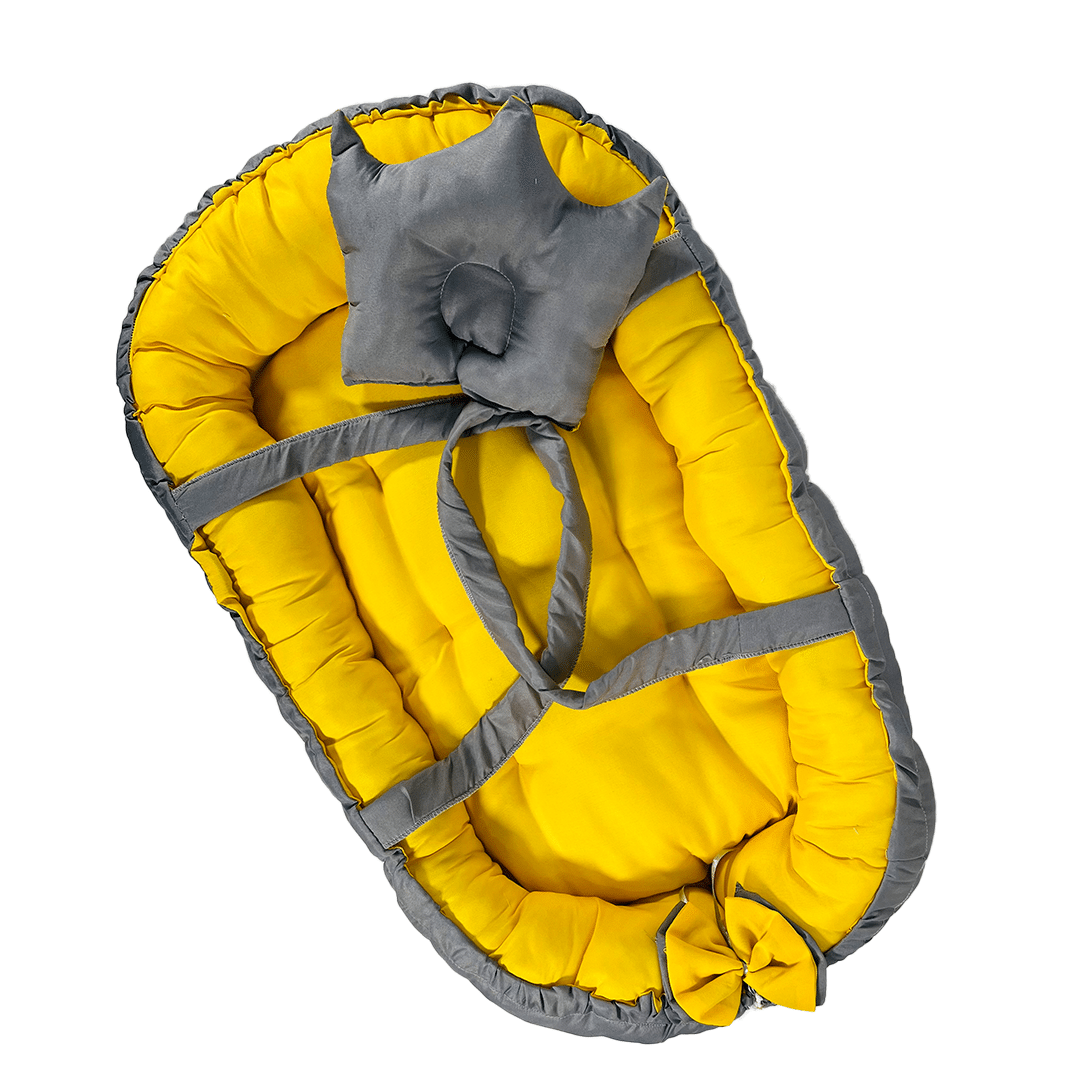 Réducteur de lit cocon bébé jaune et gris en velours jaguar (75 x 50 cm)