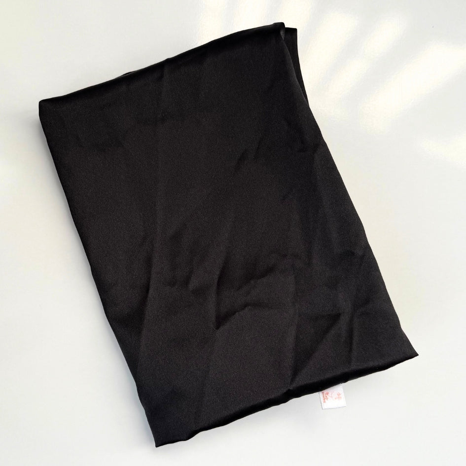 Ensemble Nuit Soin Satin Noir et blanc Luxe et Confort