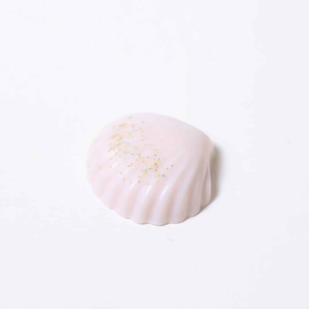 Seashell scented fondant