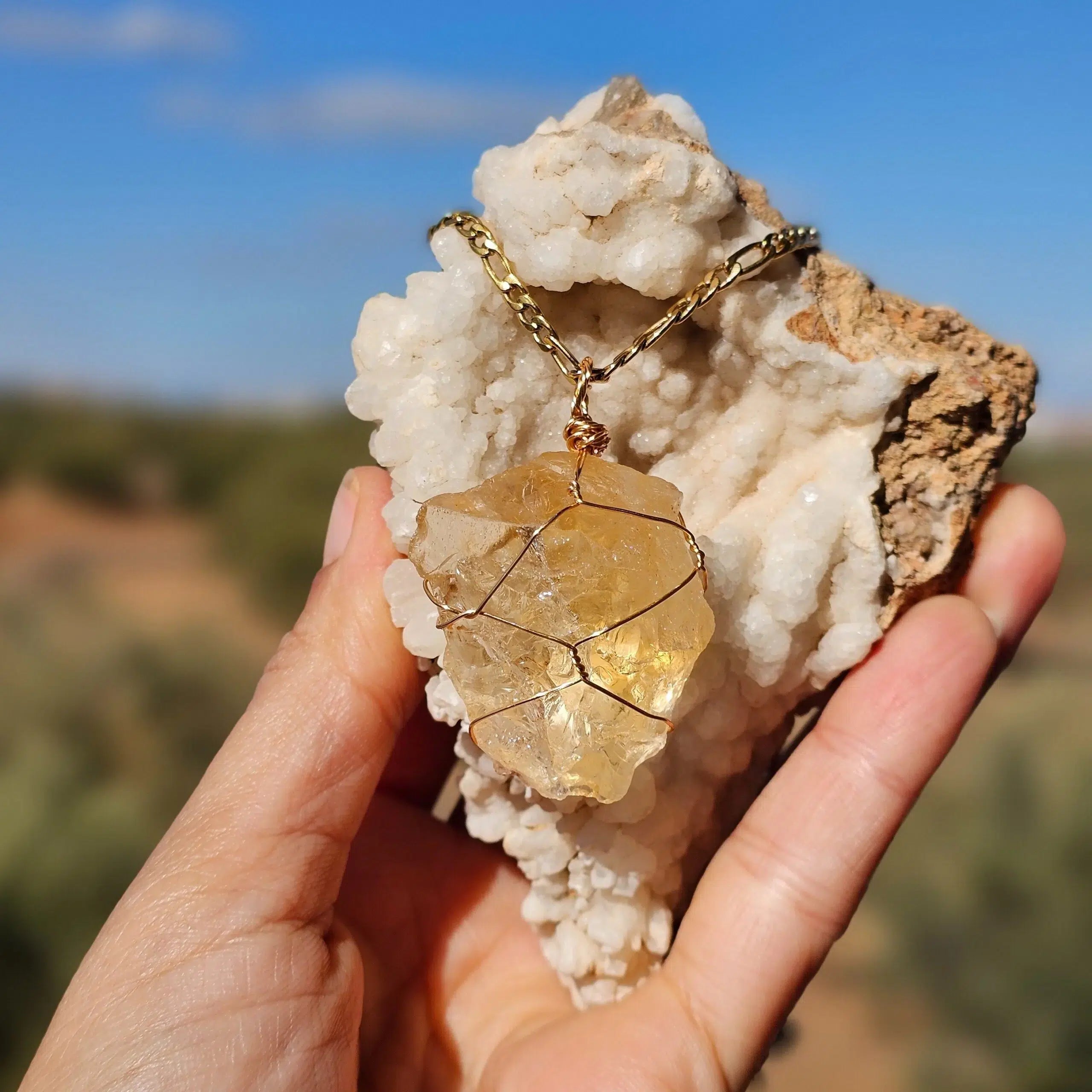 Collier en acier inoxydable Long Citrine Brute - Éclat et Énergie