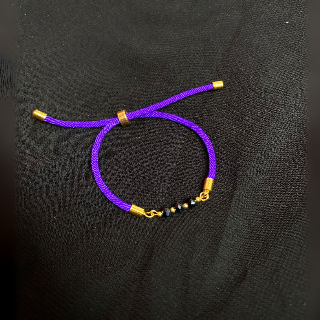 Bracelet bleu élégant avec perle dorée, charme irrésistible