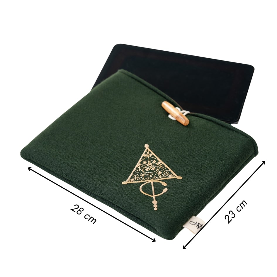Housse en Laine Brodée Verte pour Tablette et iPad
