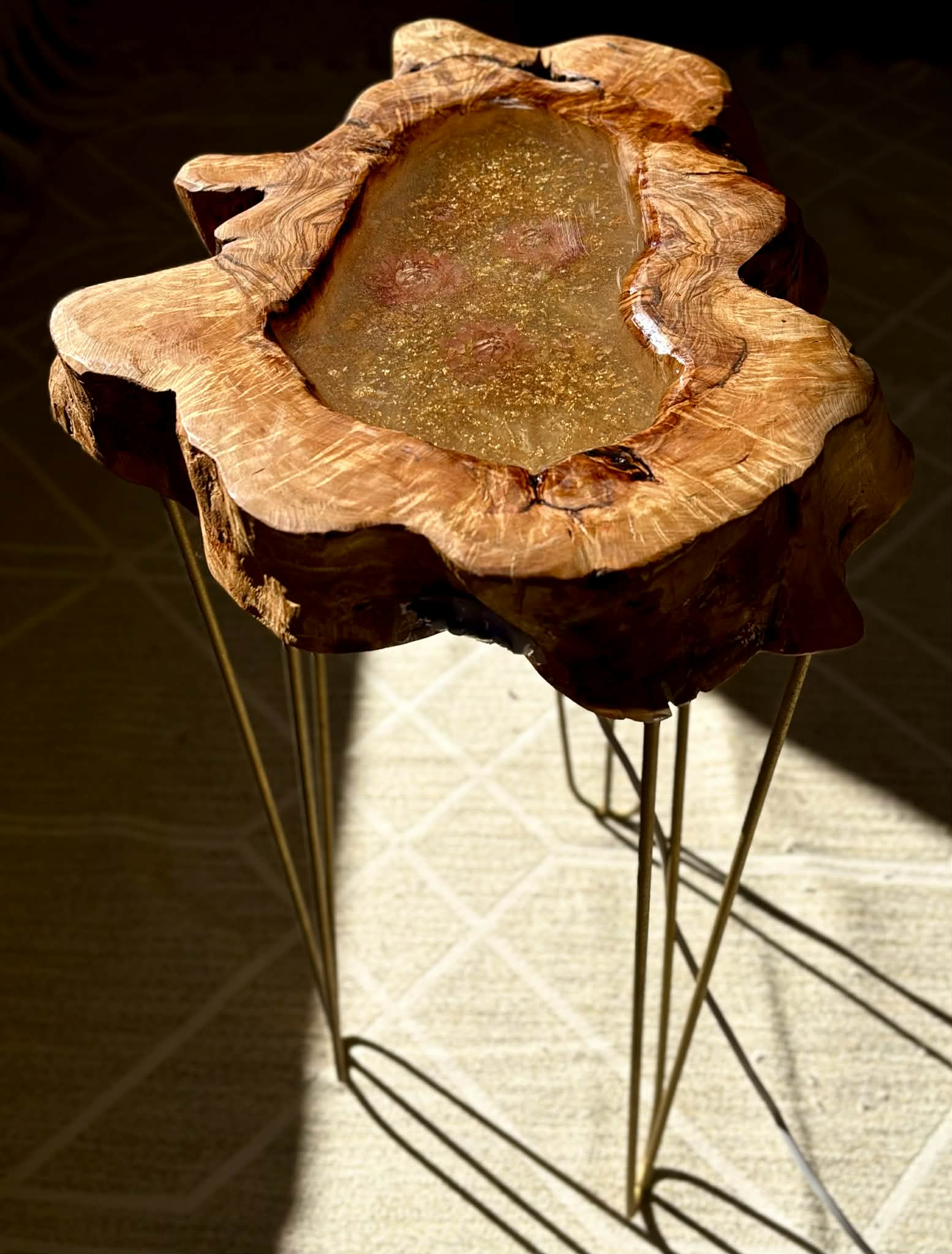 table moderne Flora light of olive élégance et design unique