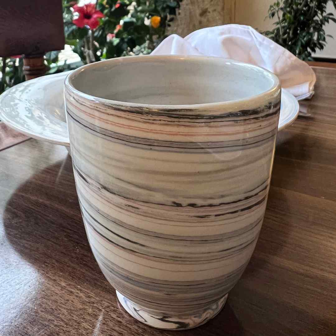 Large Size Mug in Fine Color
