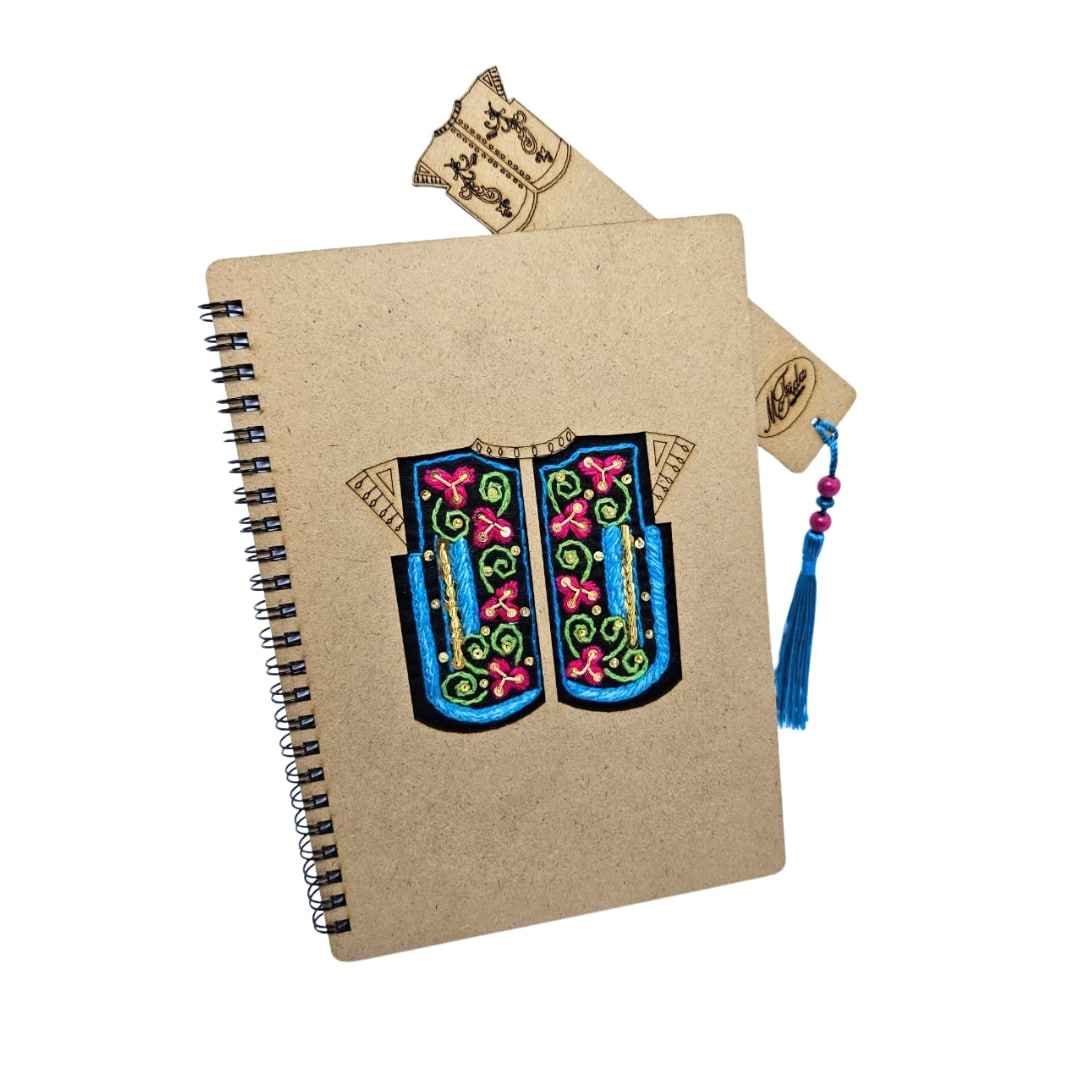 Notebook et marque page avec motif en bois