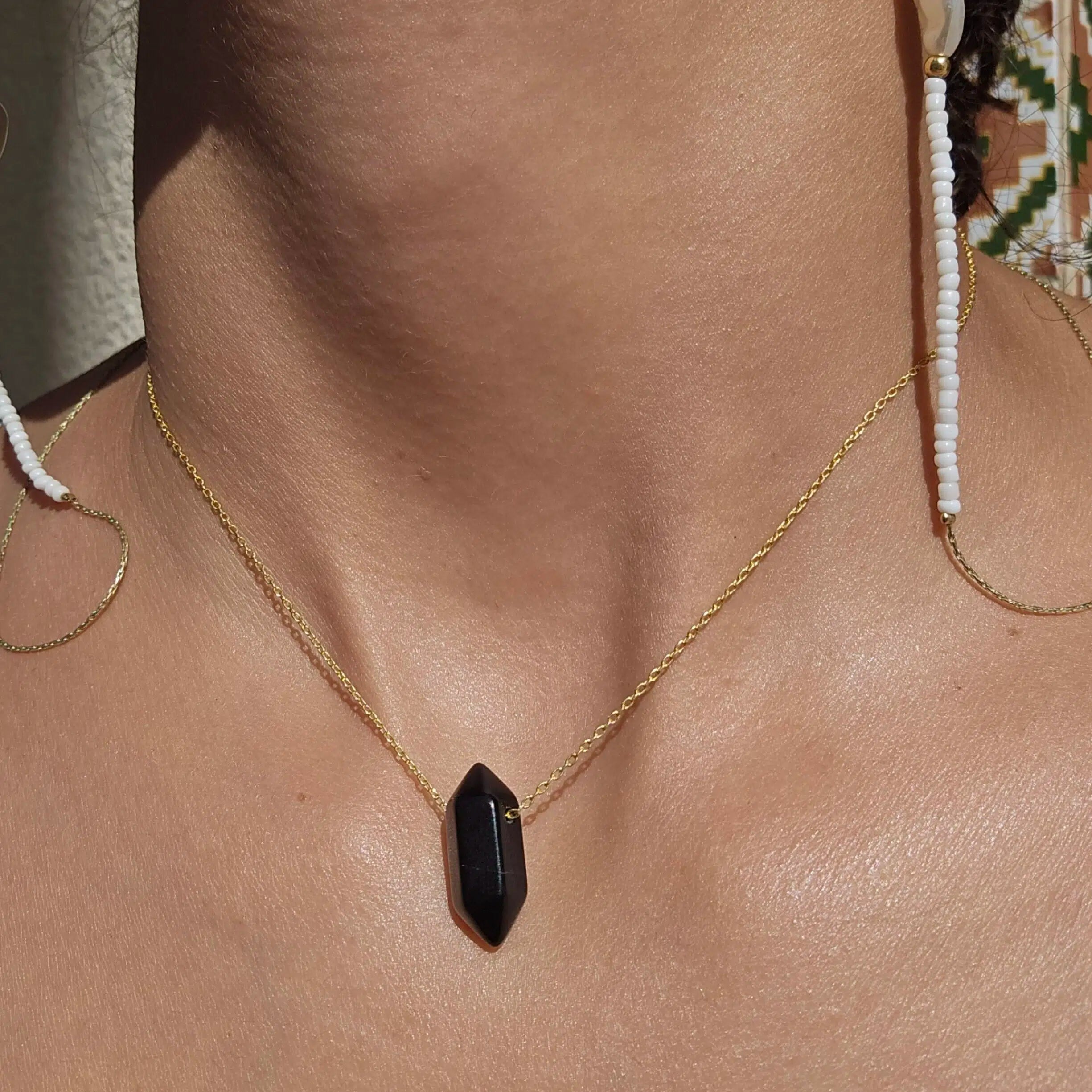 Collier Élégance Argent Plaqué Or avec Obsidienne Noire - Raffinement et Protection