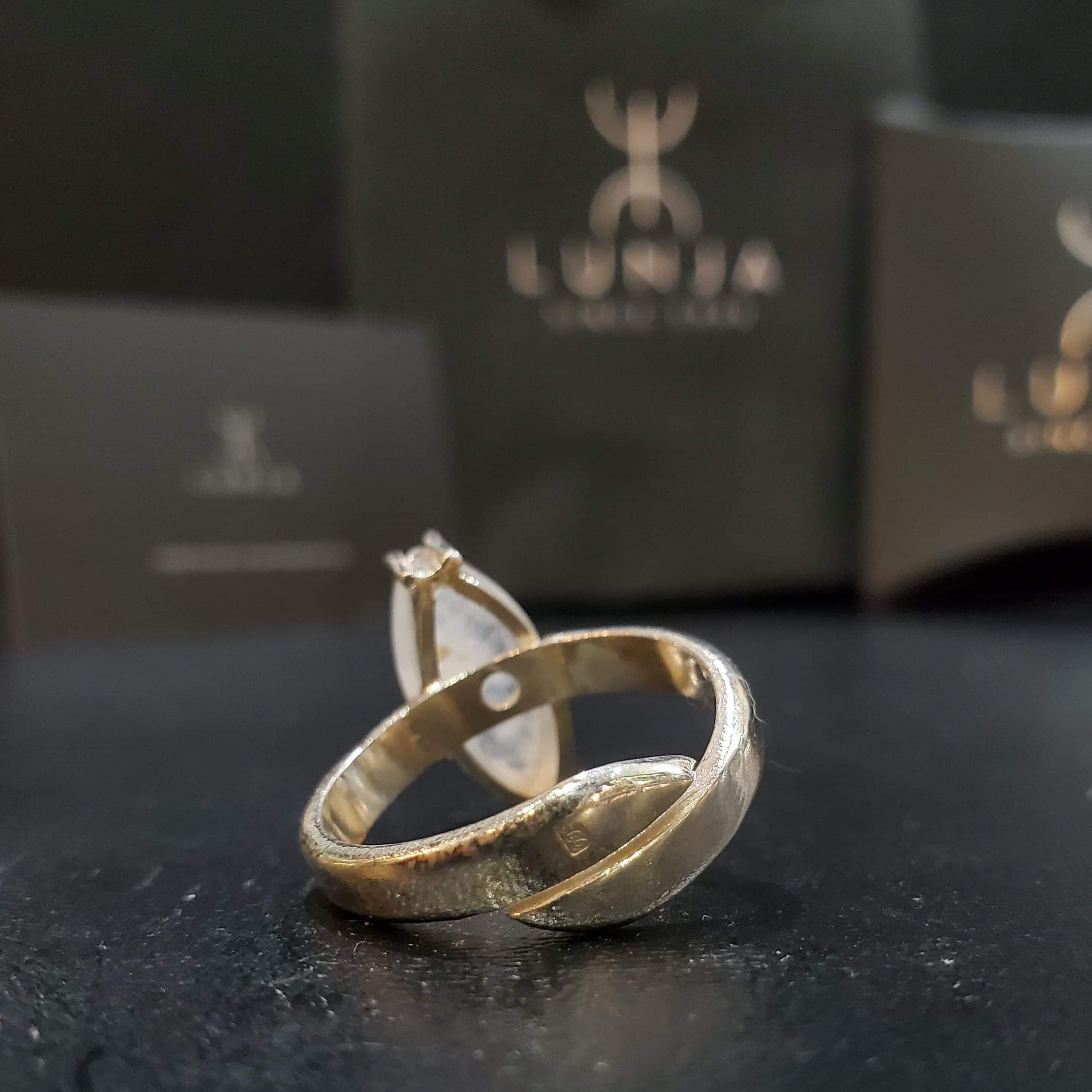 Bague argent ajustable en pierre de lune 4,6 carats