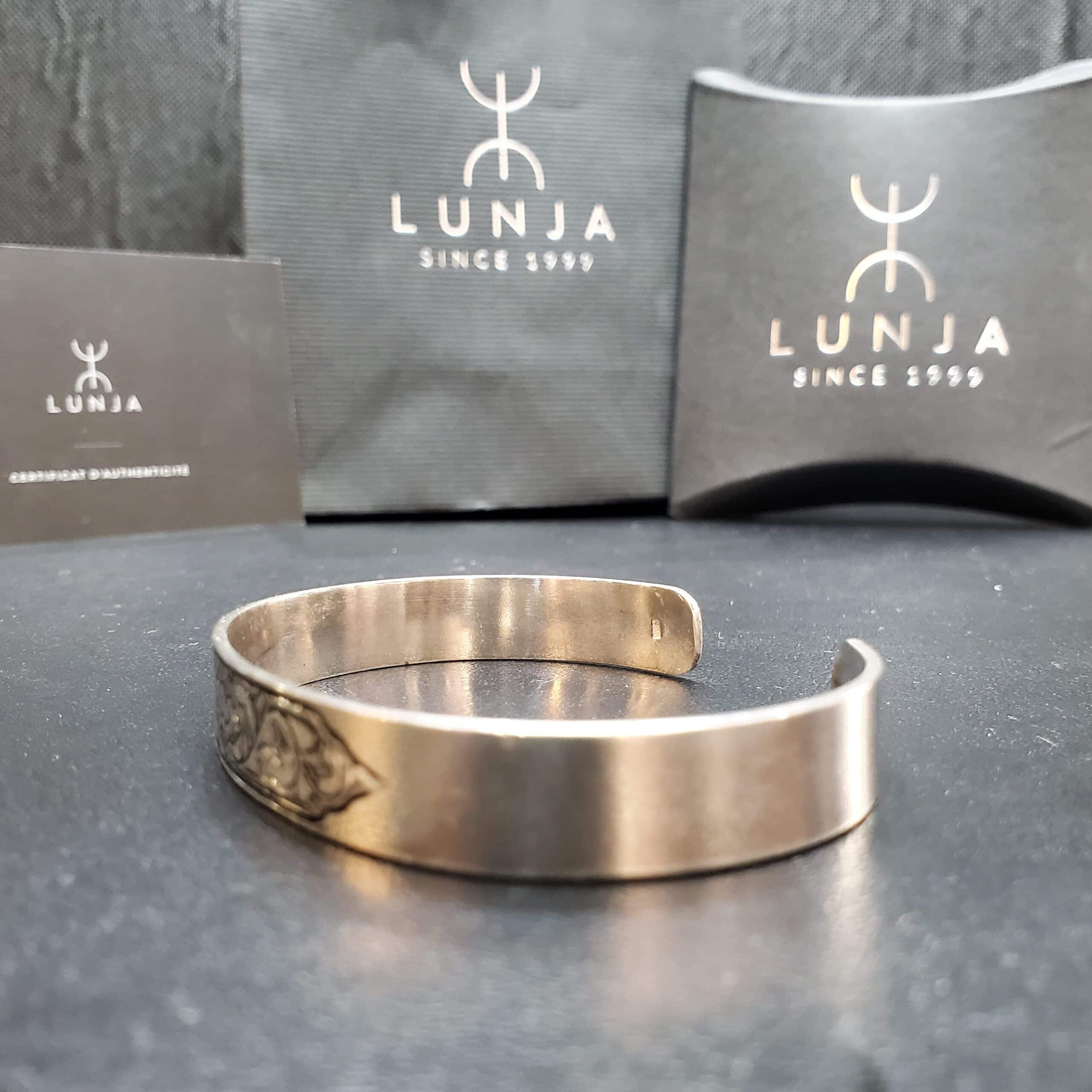 Bracelet argent Jonc avec une gravure berbère pour femme