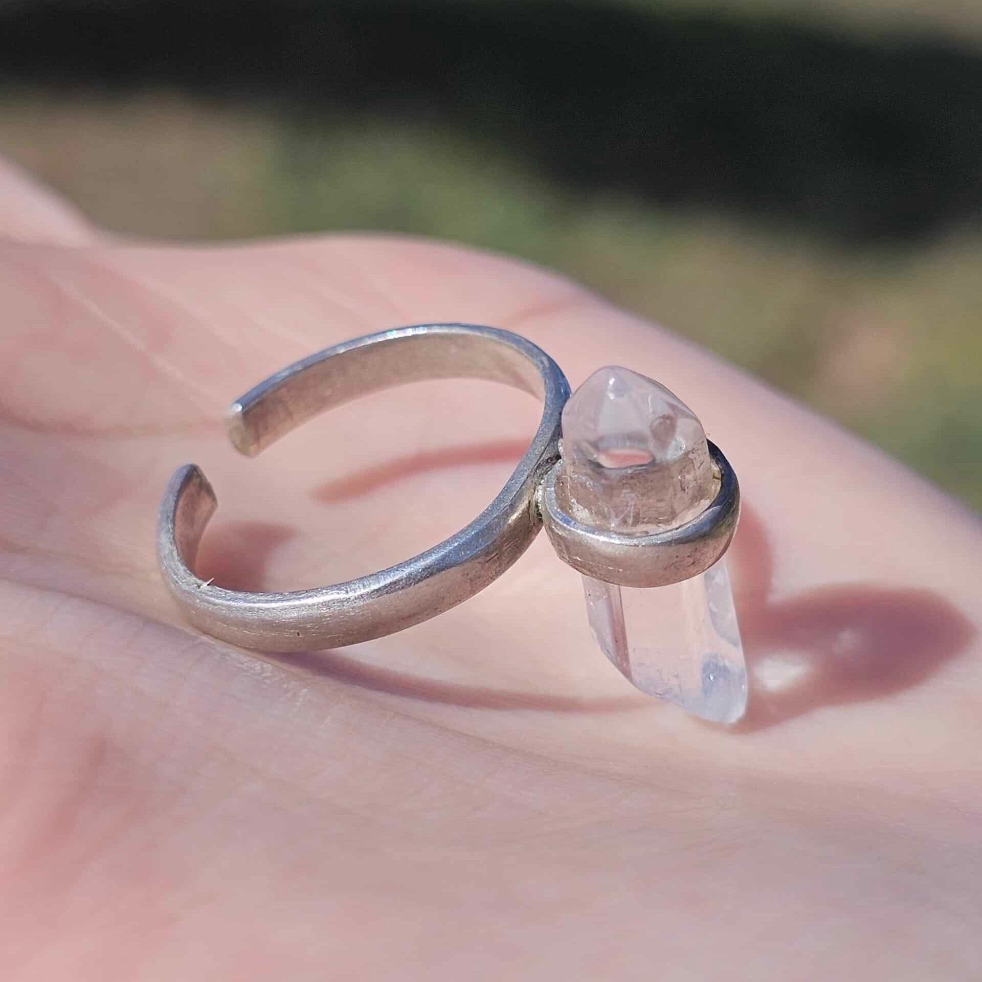 Clear Quartz Ring in 925 Silver Adjustable – Amplifies Energies and Intuition