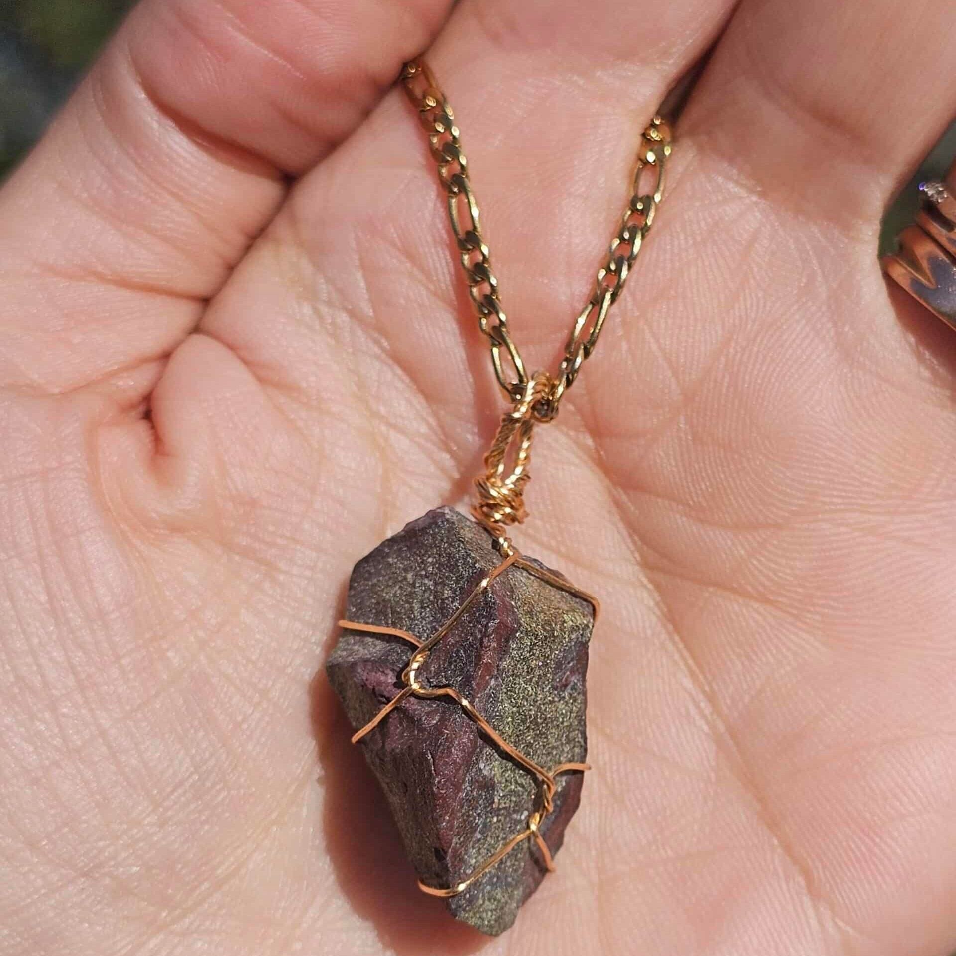 Collier Dragon Bloodstone avec chaine en acier inoxydable (75cm)