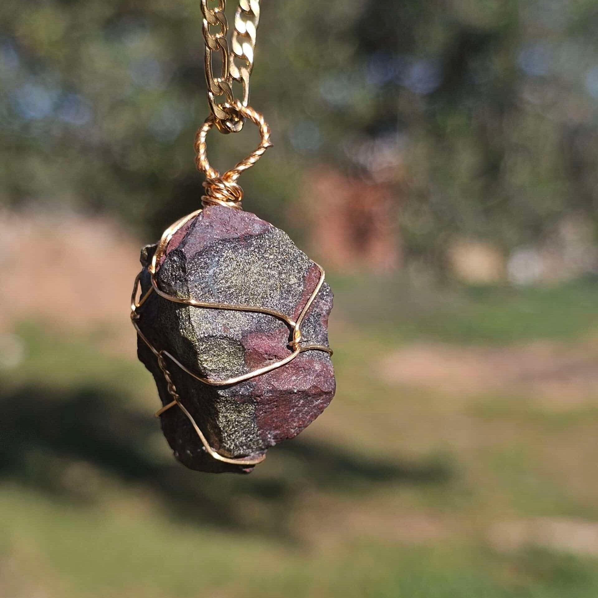 Collier Dragon Bloodstone avec chaine en acier inoxydable (75cm)