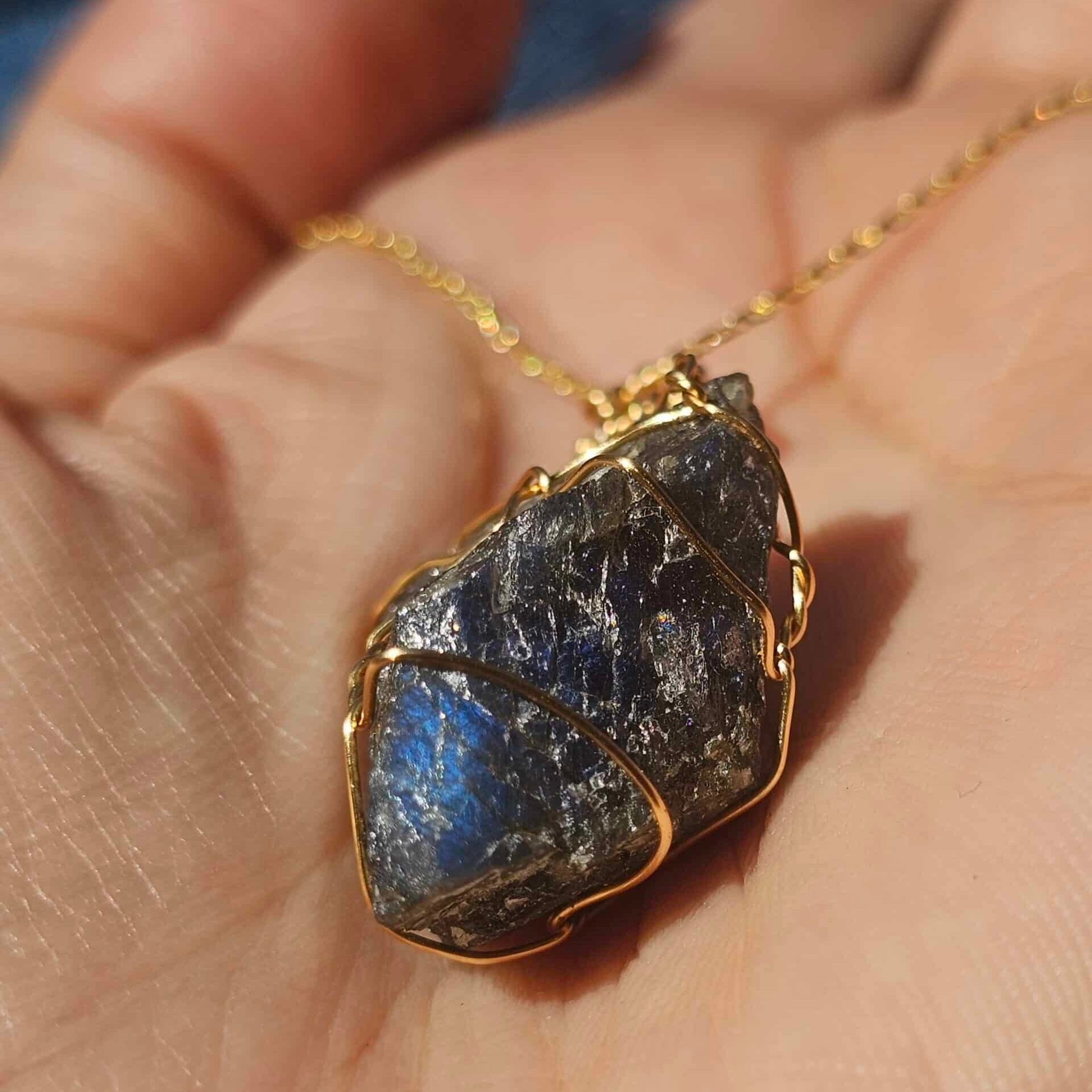 Collier Labradorite brute en argent 925 plaqué en or 18 Karats (45cm)