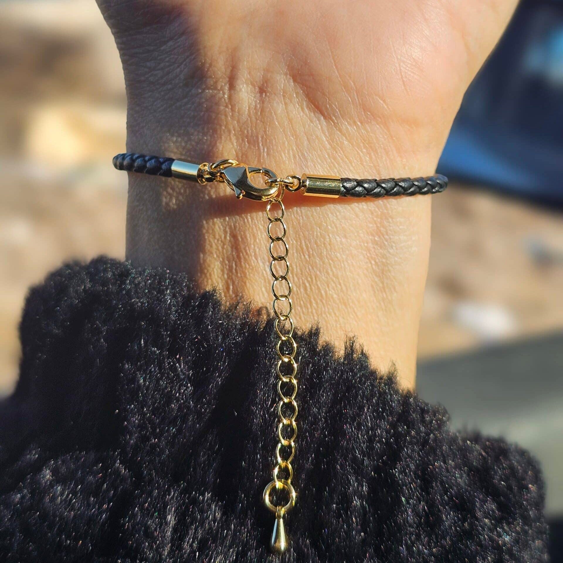 سوار مضفر من السلك الأسود مع أحجار الكوارتز الدخاني - (16 إلى 21 سم)