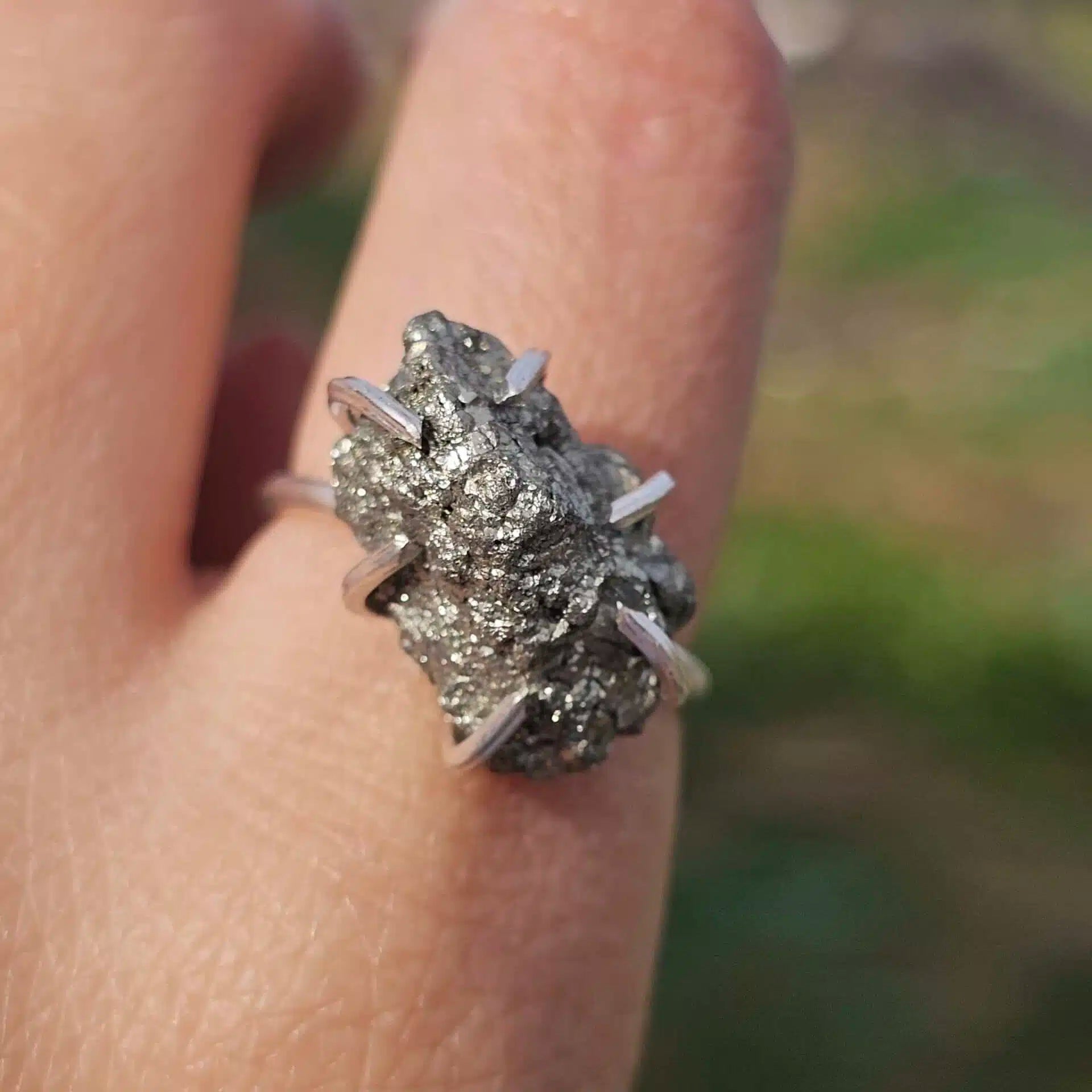 bague argent ajustable unique avec pyrite brute pour un style inégalé