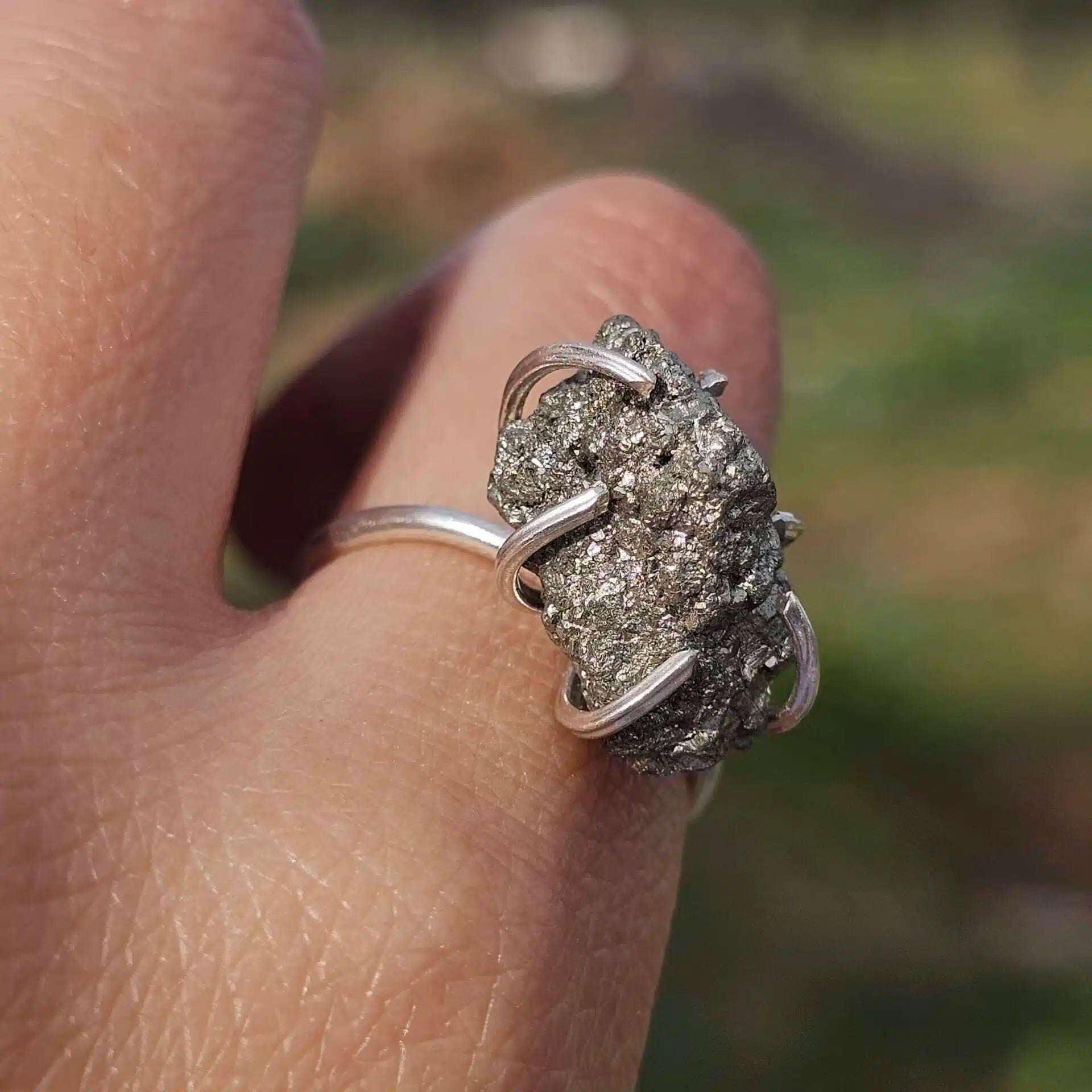bague argent ajustable unique avec pyrite brute pour un style inégalé