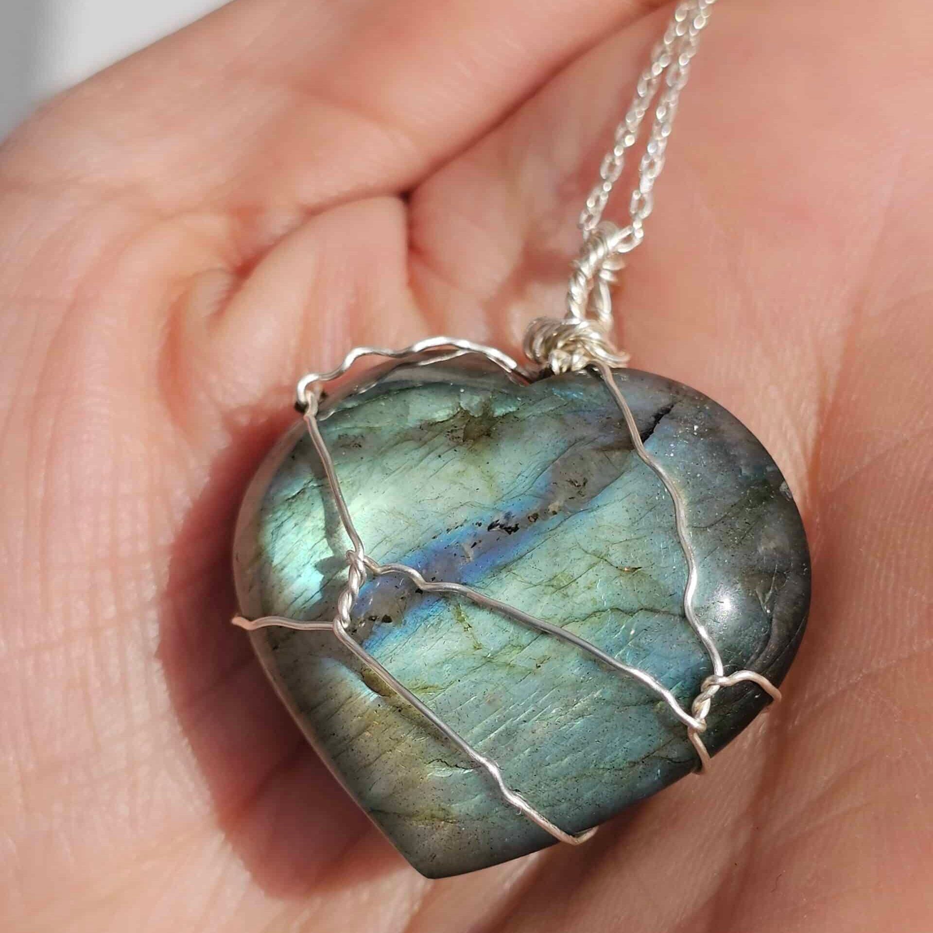 Collier en argent 925 avec pendentif cœur Labradorite avec reflet (45 cm)