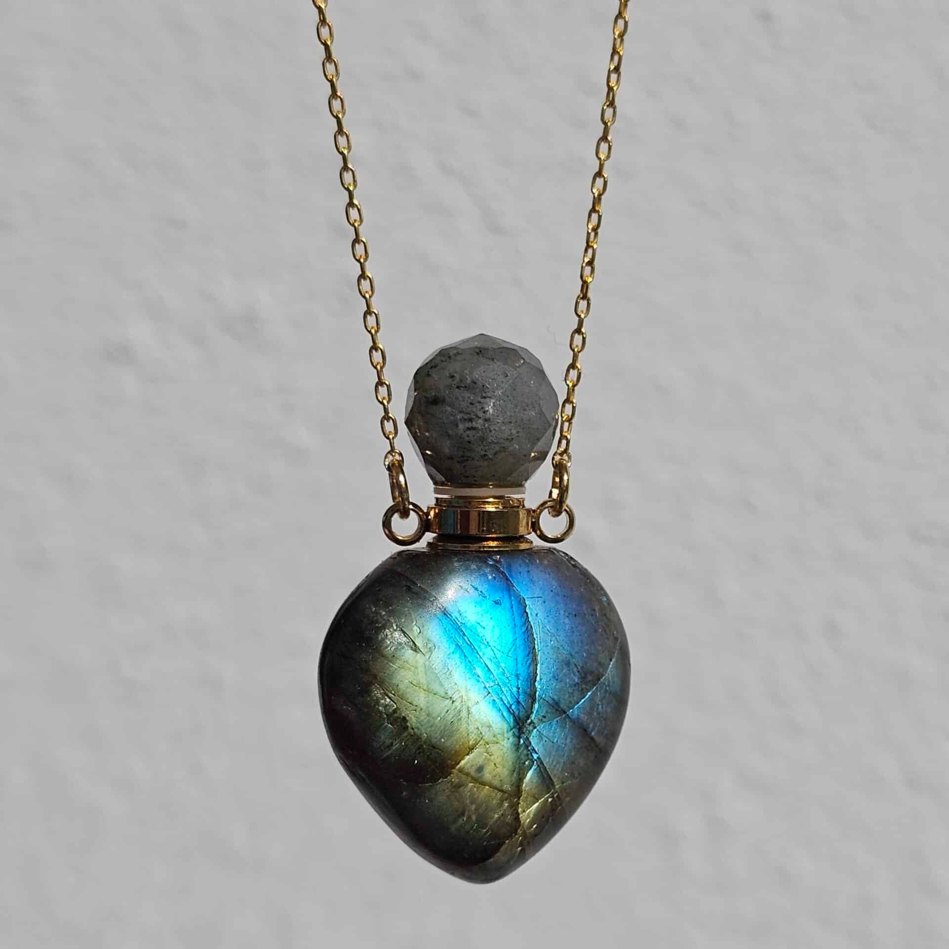 Collier en argent 925 plaqué or avec flacon de parfum en labradorite (45 cm)