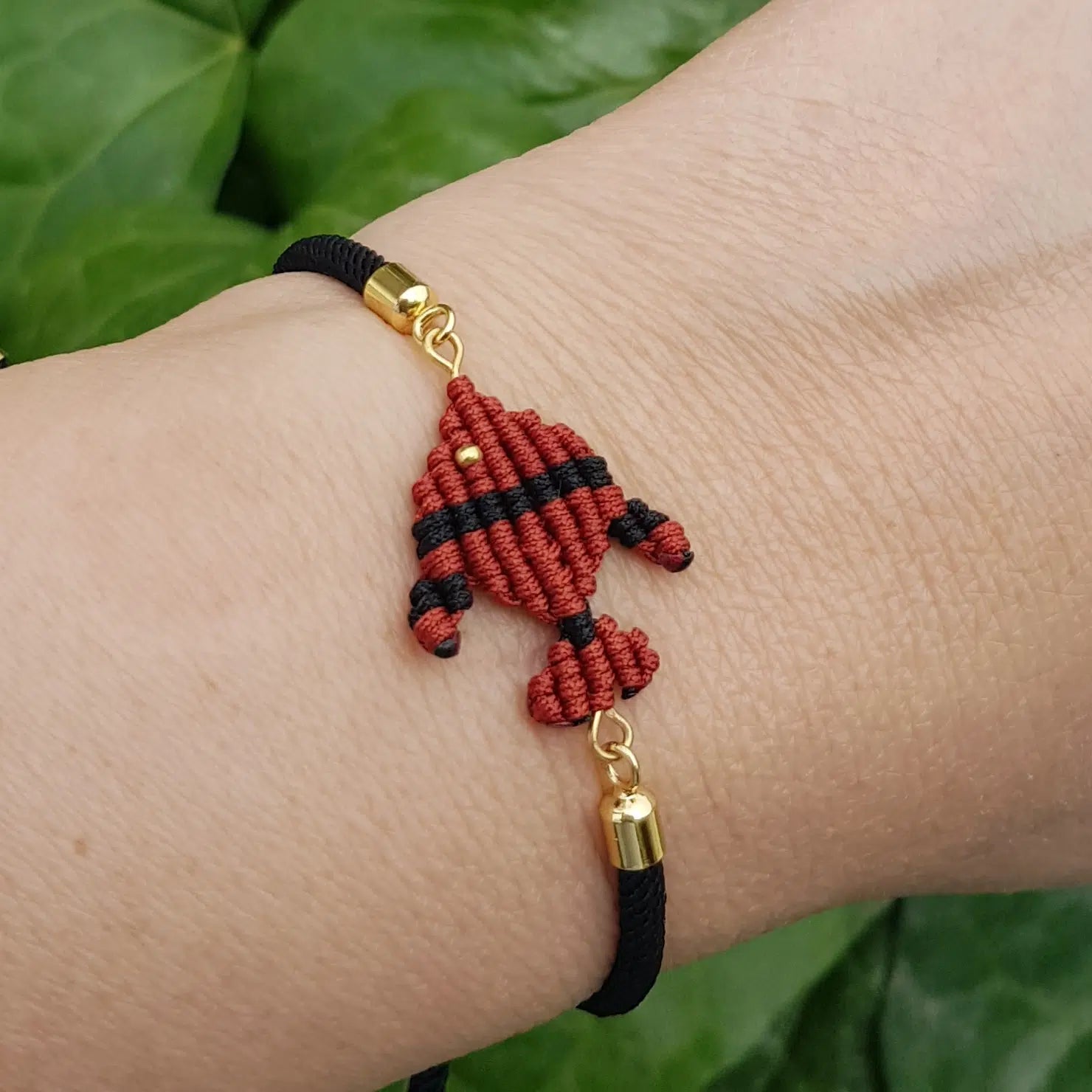 Bracelet poisson micro macramé