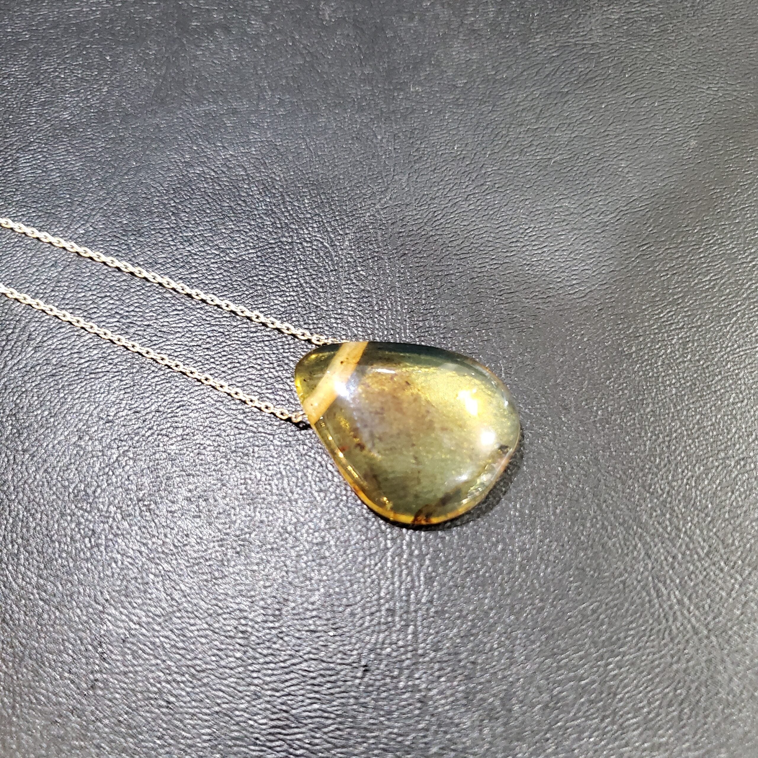 Pendentif Ambre Jaune véritable avec inclusions d'insectes & Collier Argent 925/1000
