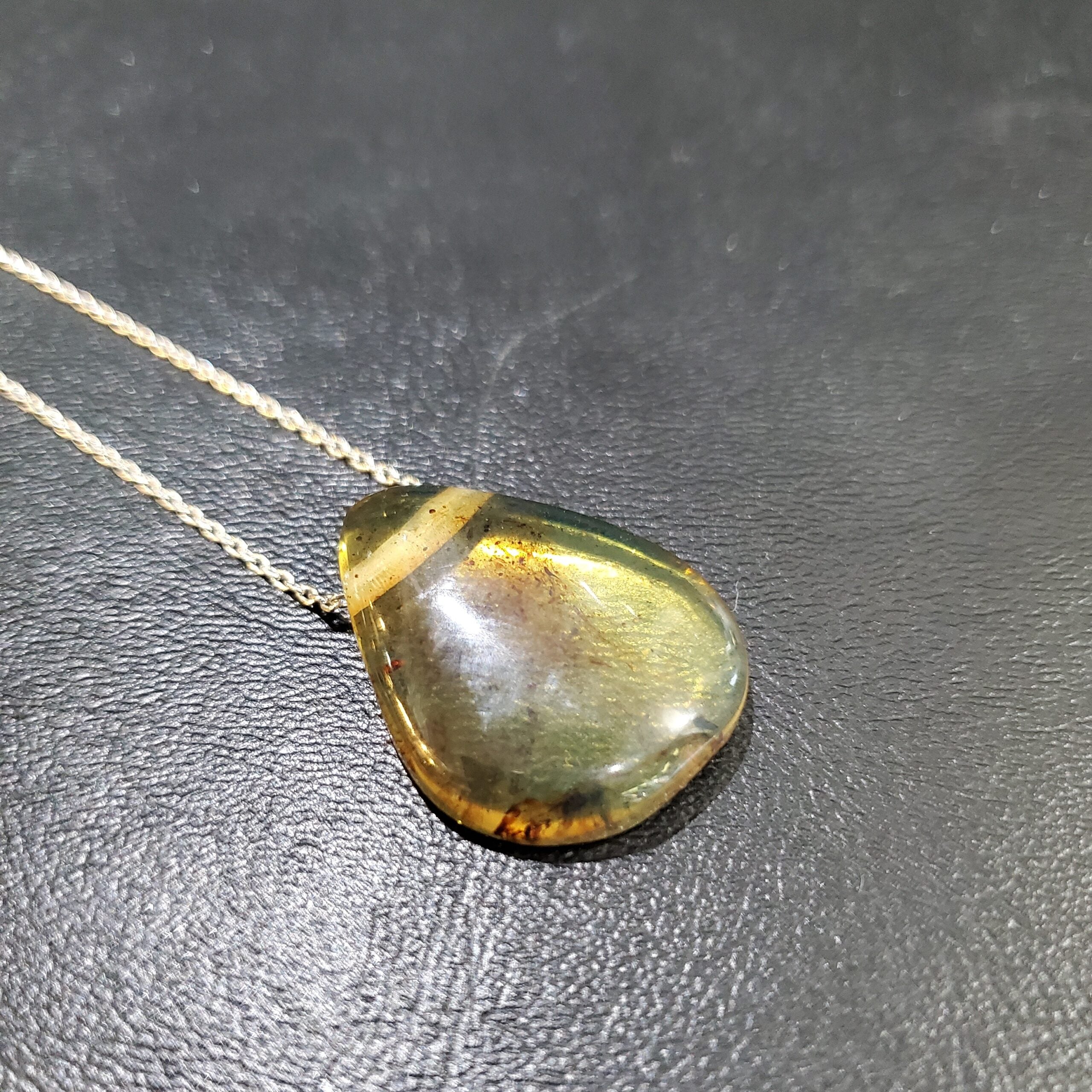 Pendentif Ambre Jaune véritable avec inclusions d'insectes & Collier Argent 925/1000