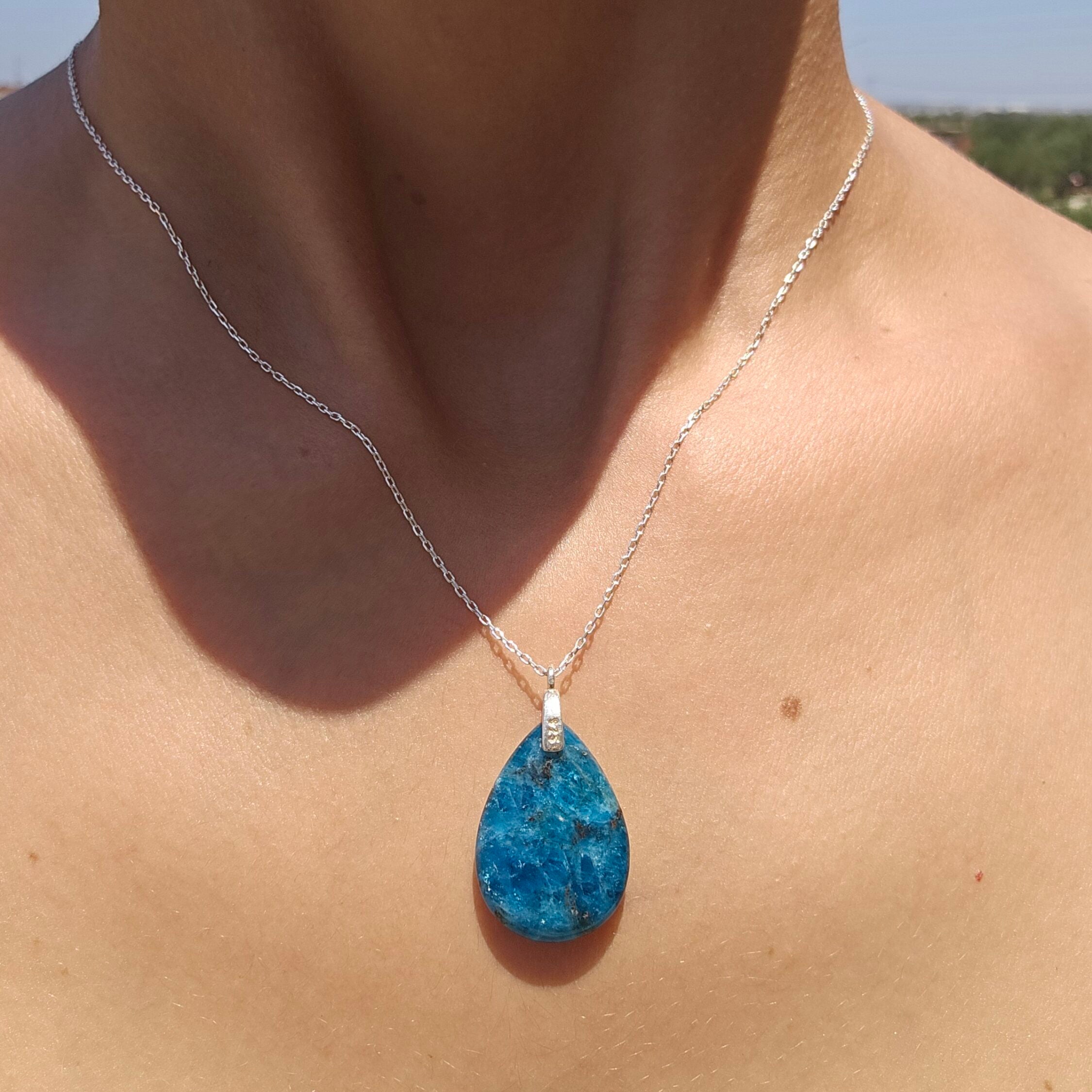 Collier argent 925 Apatite Bleue, élégance et énergie unique