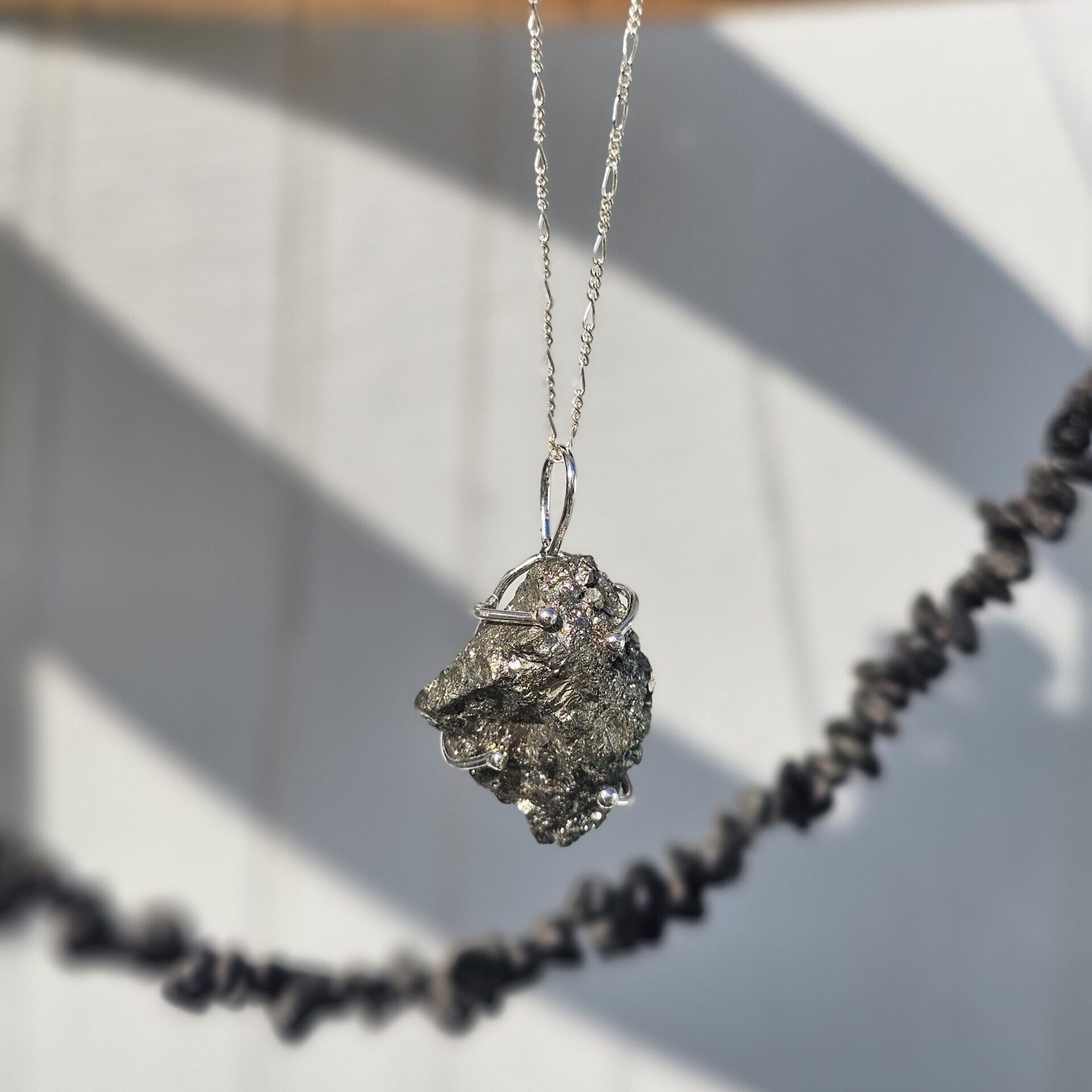 Collier en argent 925 avec pendentif de Pyrite brute naturel