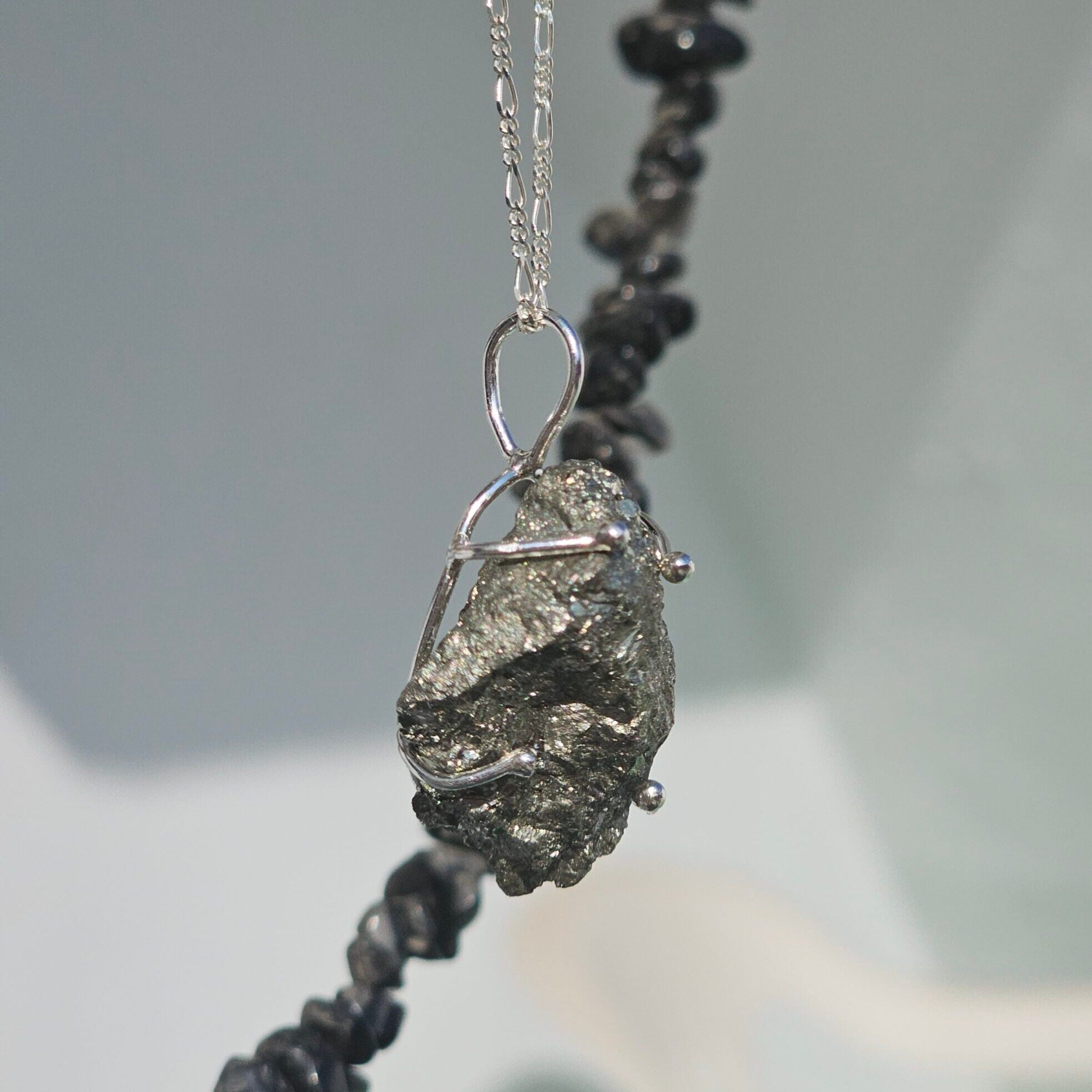 Collier en argent 925 avec pendentif de Pyrite brute naturel