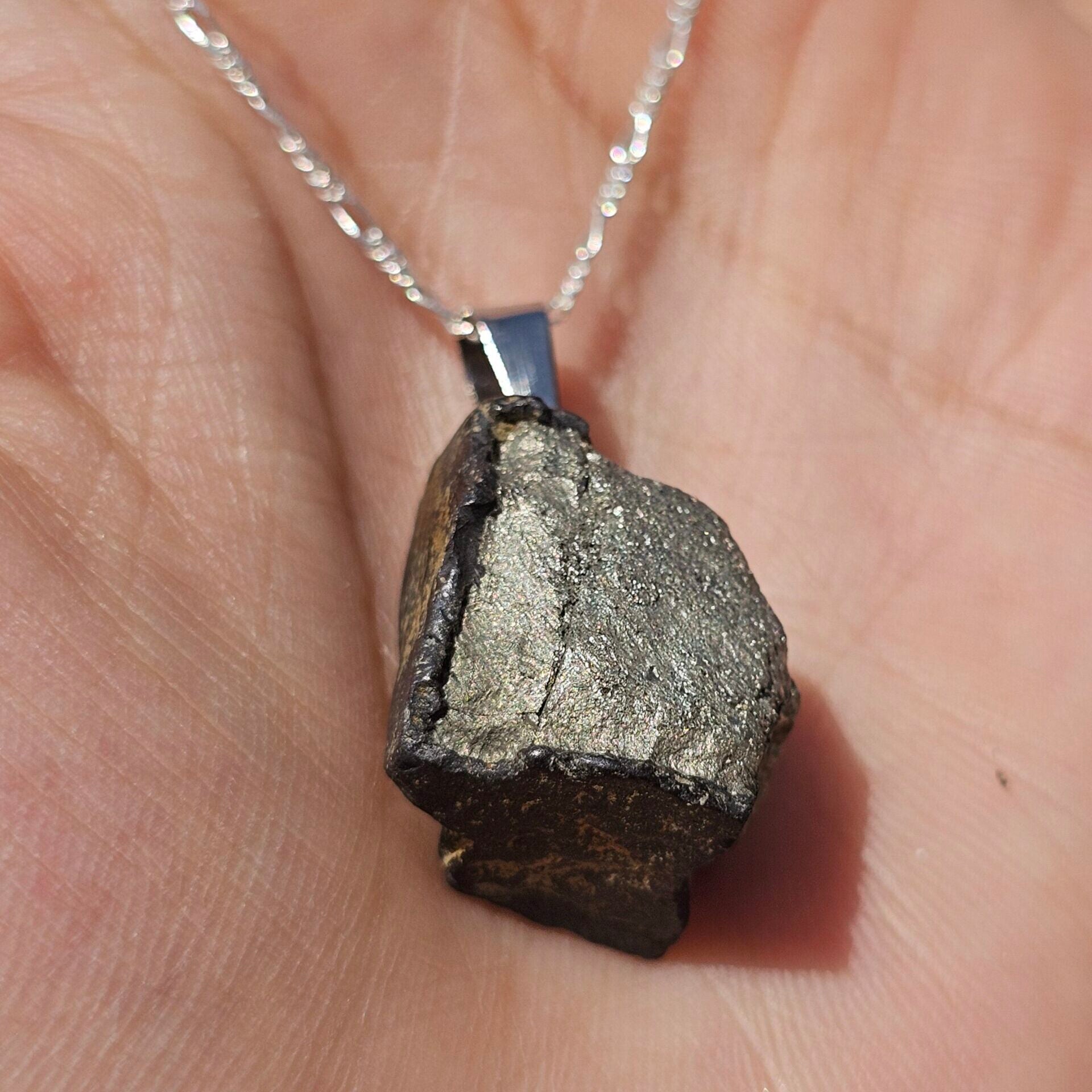 Collier Artisanal en Argent 925 et Pyrite - Élégance Unique