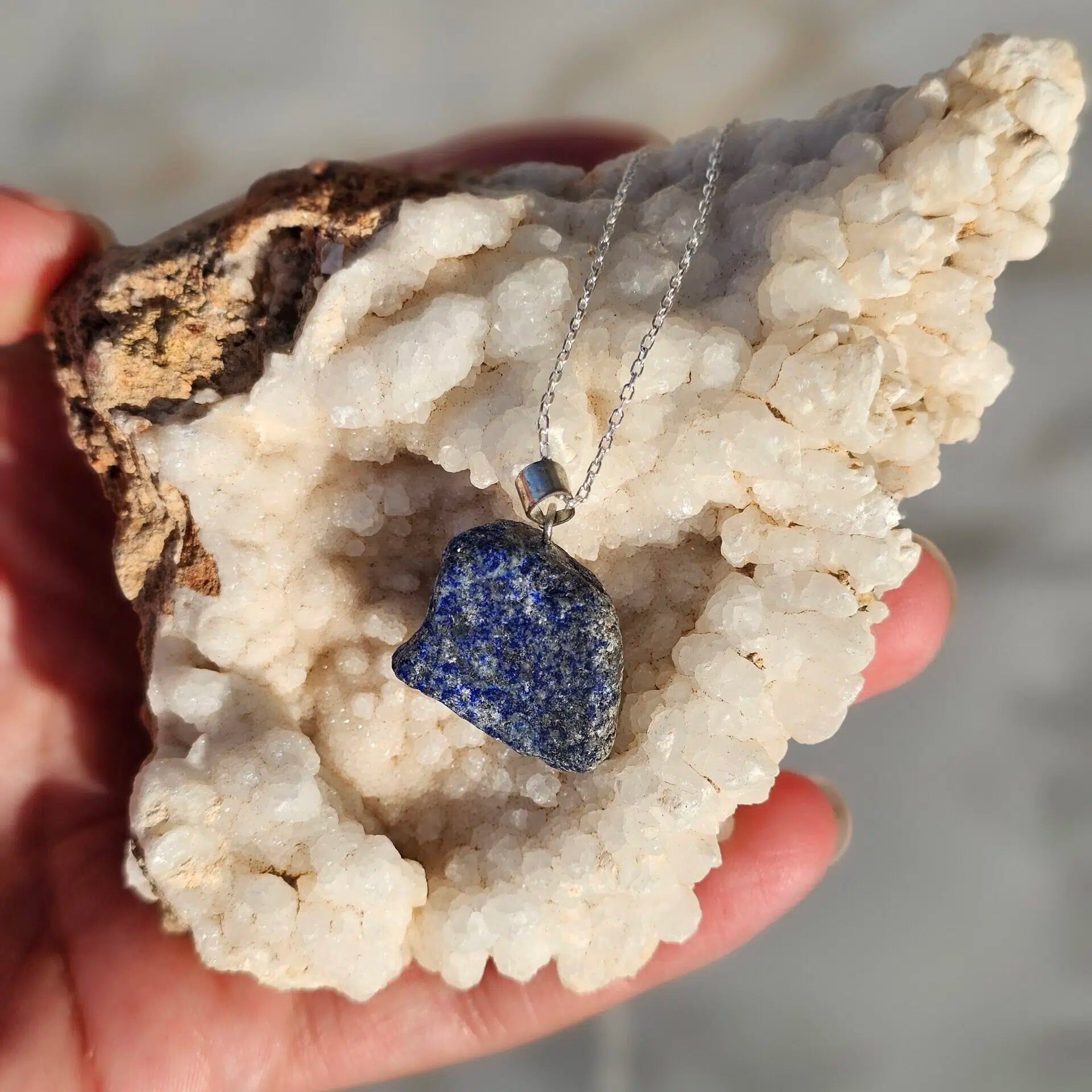 Collier Pendentif Lapis Lazuli Brut en Argent 925 - Sophistication et Énergie