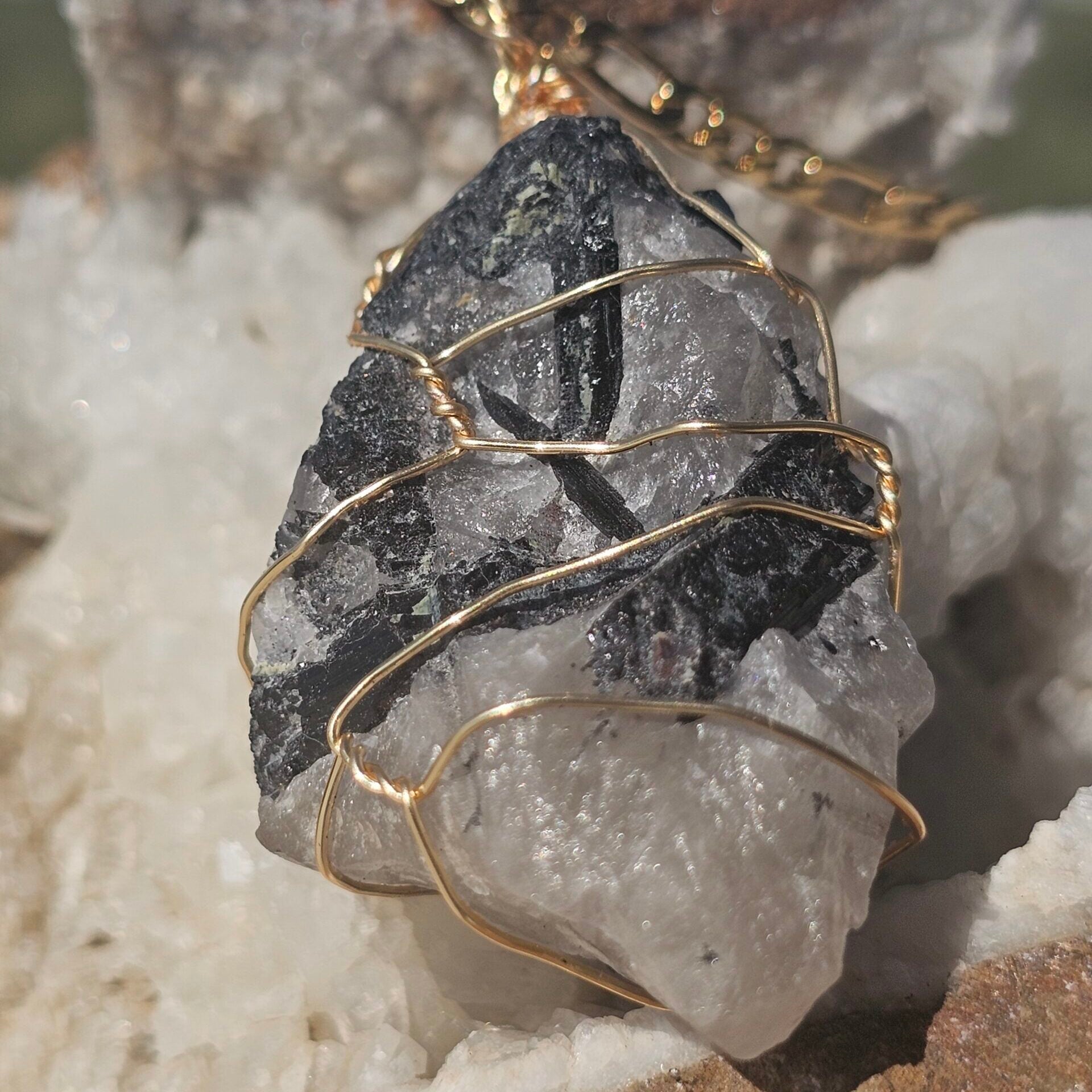 Collier Quartz Rutile Noir - Élégance Naturelle Protection