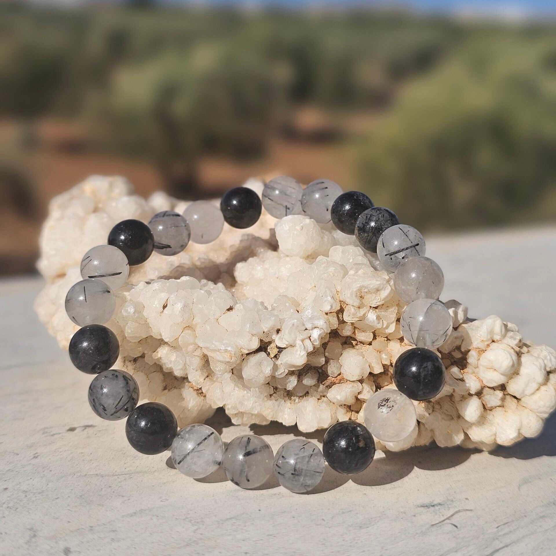 Bracelet Élégant en Quartz Rutile Noir - Protection et Harmonie Naturelle