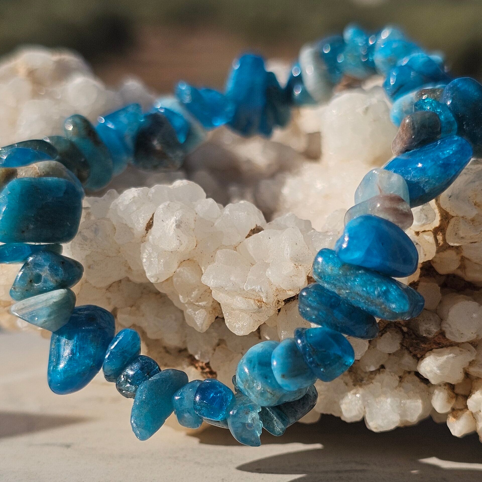 Bracelet Apatite Bleue Artisanale - Élégance Océanique