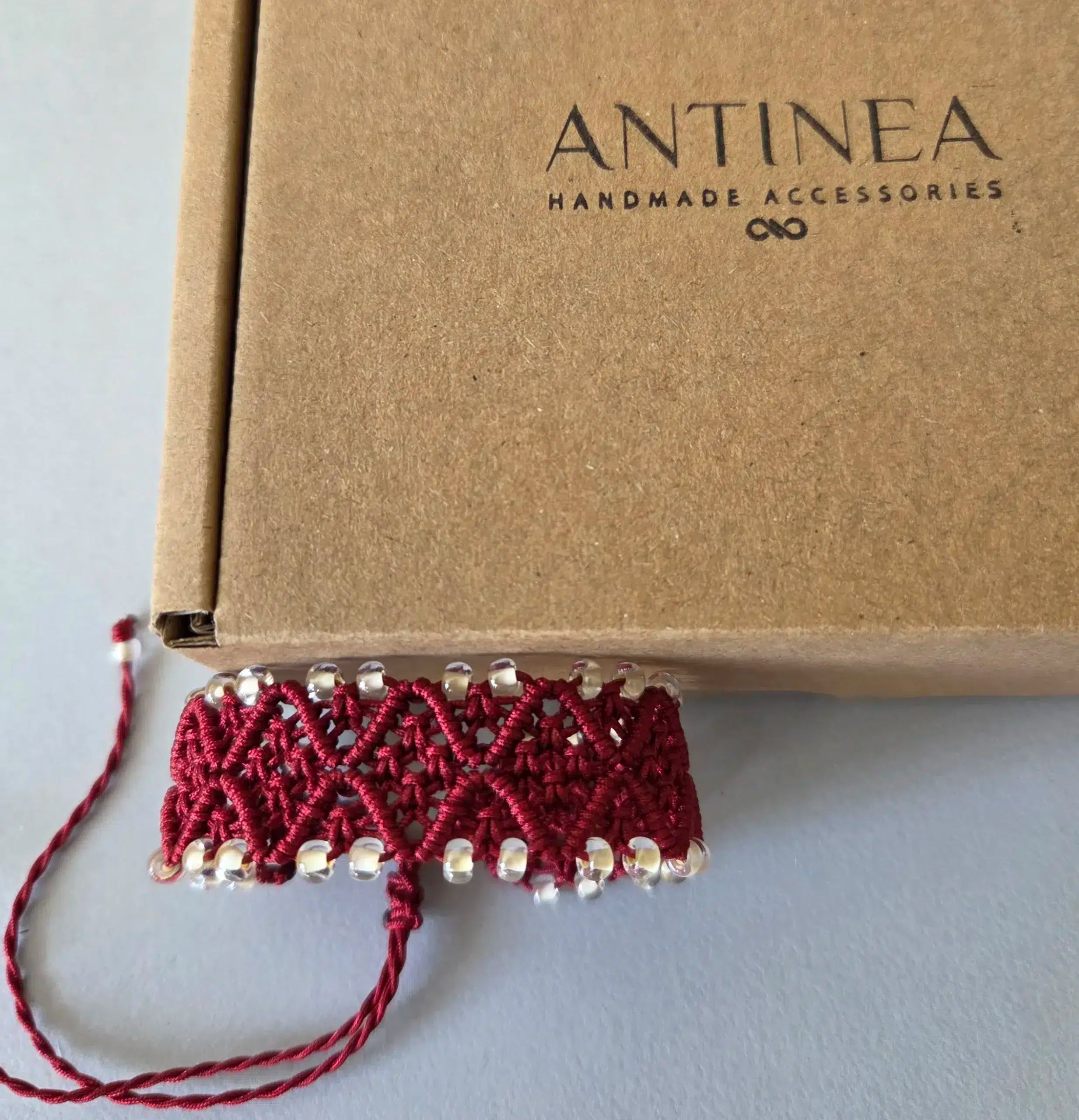 Bracelet Micromacramé Rouge Bordeaux - Élégance Unique