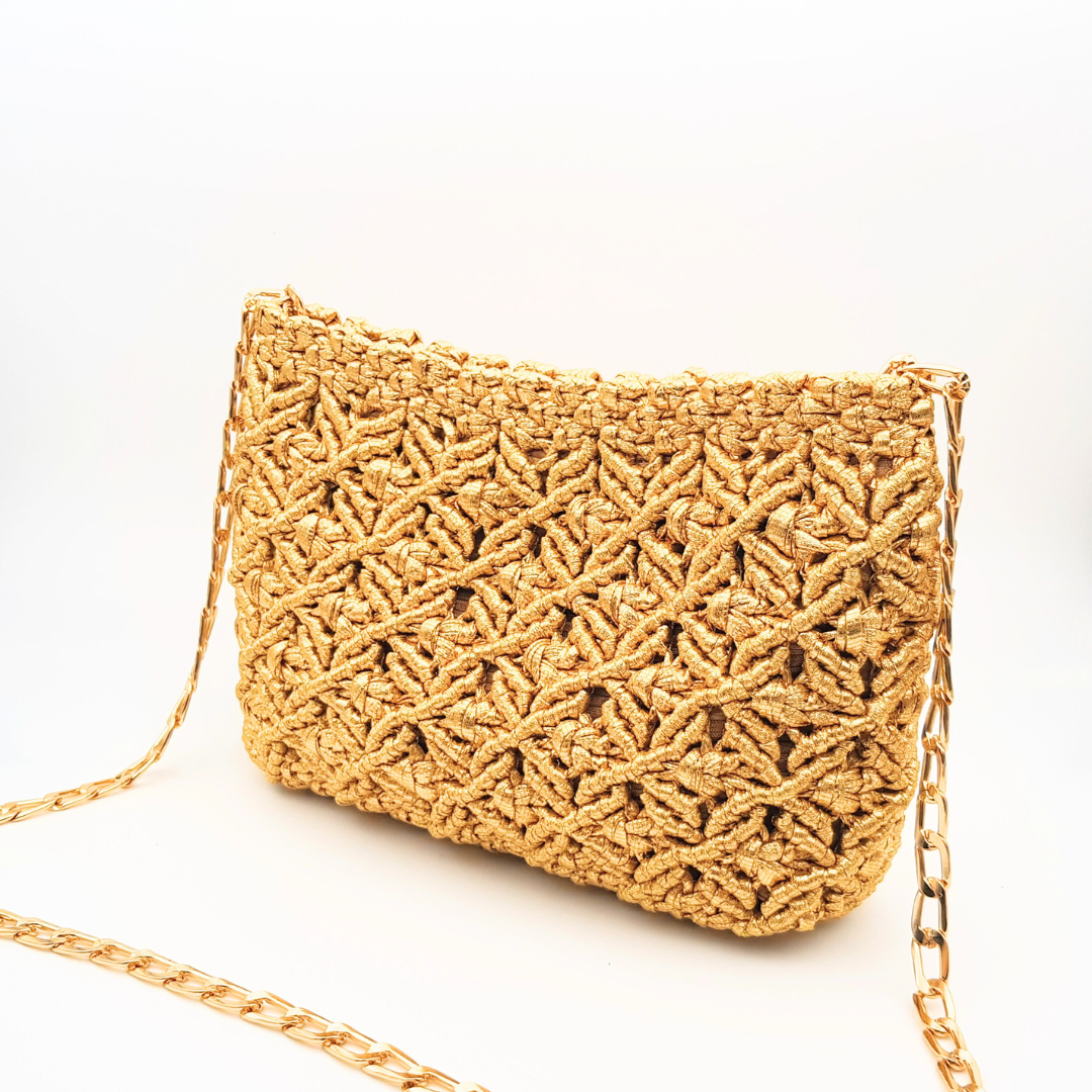 Sac losange macramé doré avec chaîne amovible