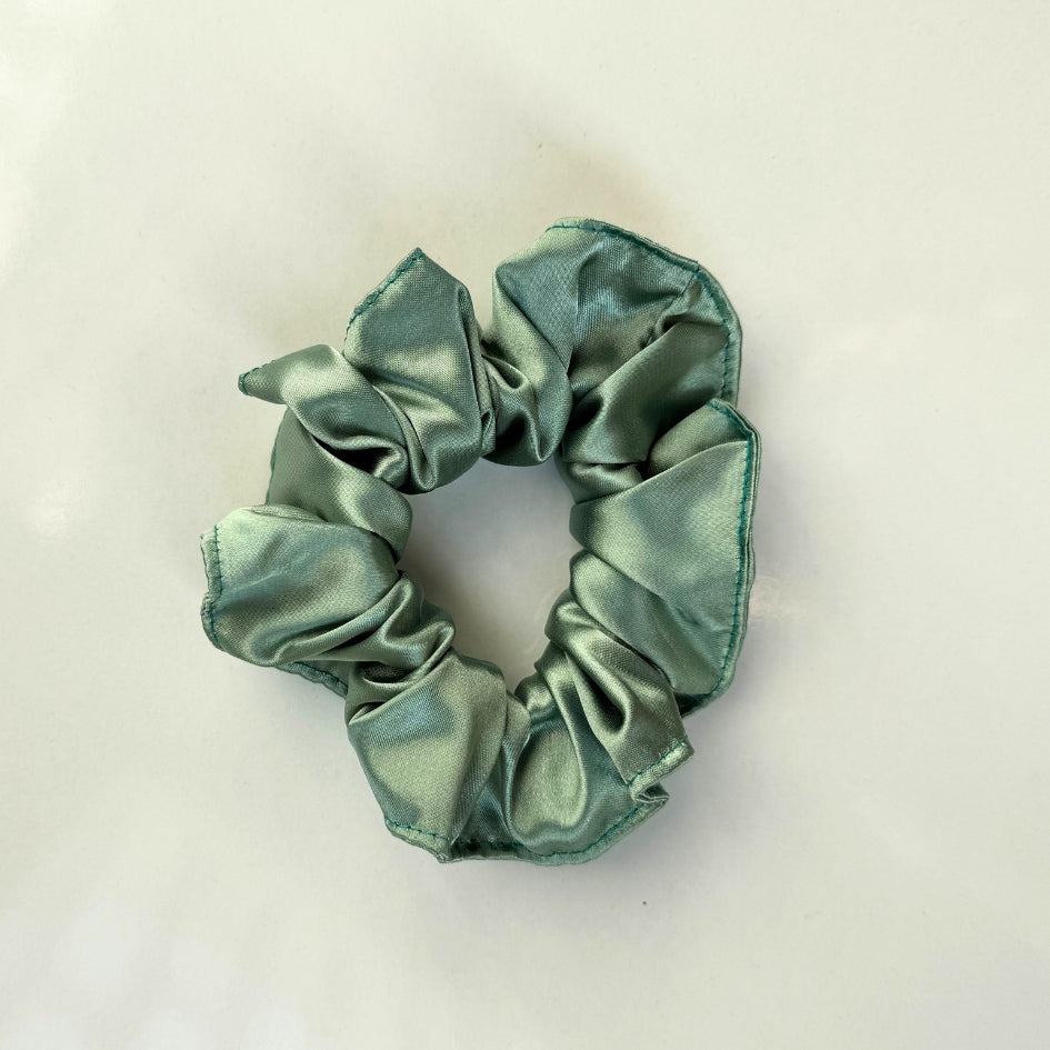 Chouchous Satin Luxe Vert Émeraude - Élégance Anti-Frisottis