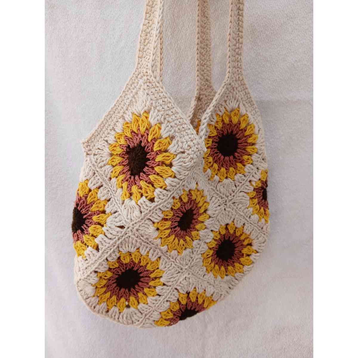 Sac tournesol le compagnon idéal pour vos aventures estivales