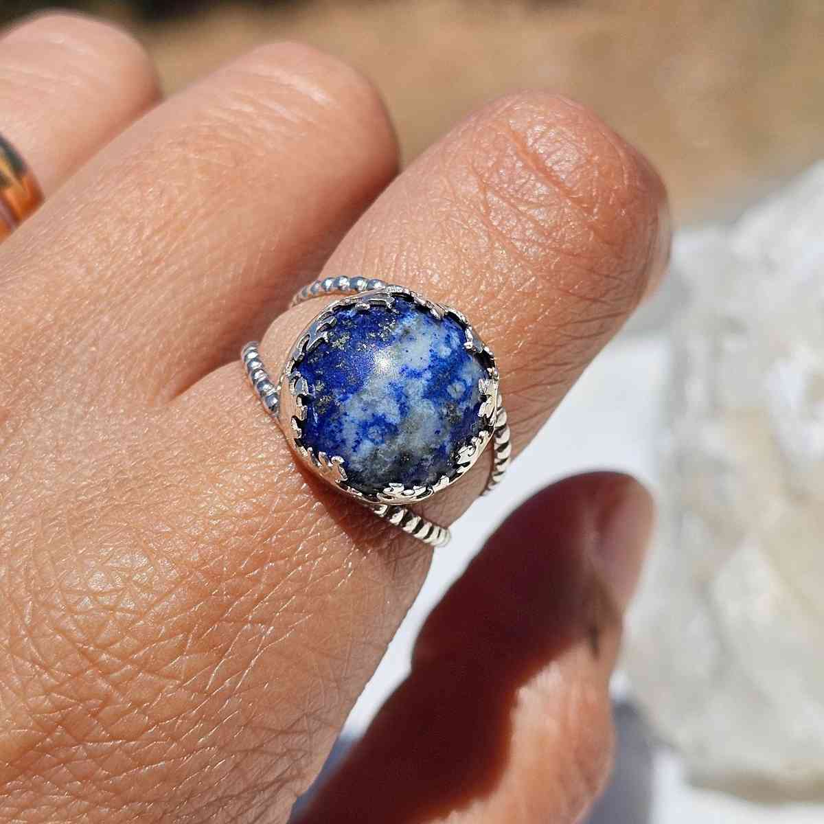 bague lapis lazuli en argent 925 éclatante et unique
