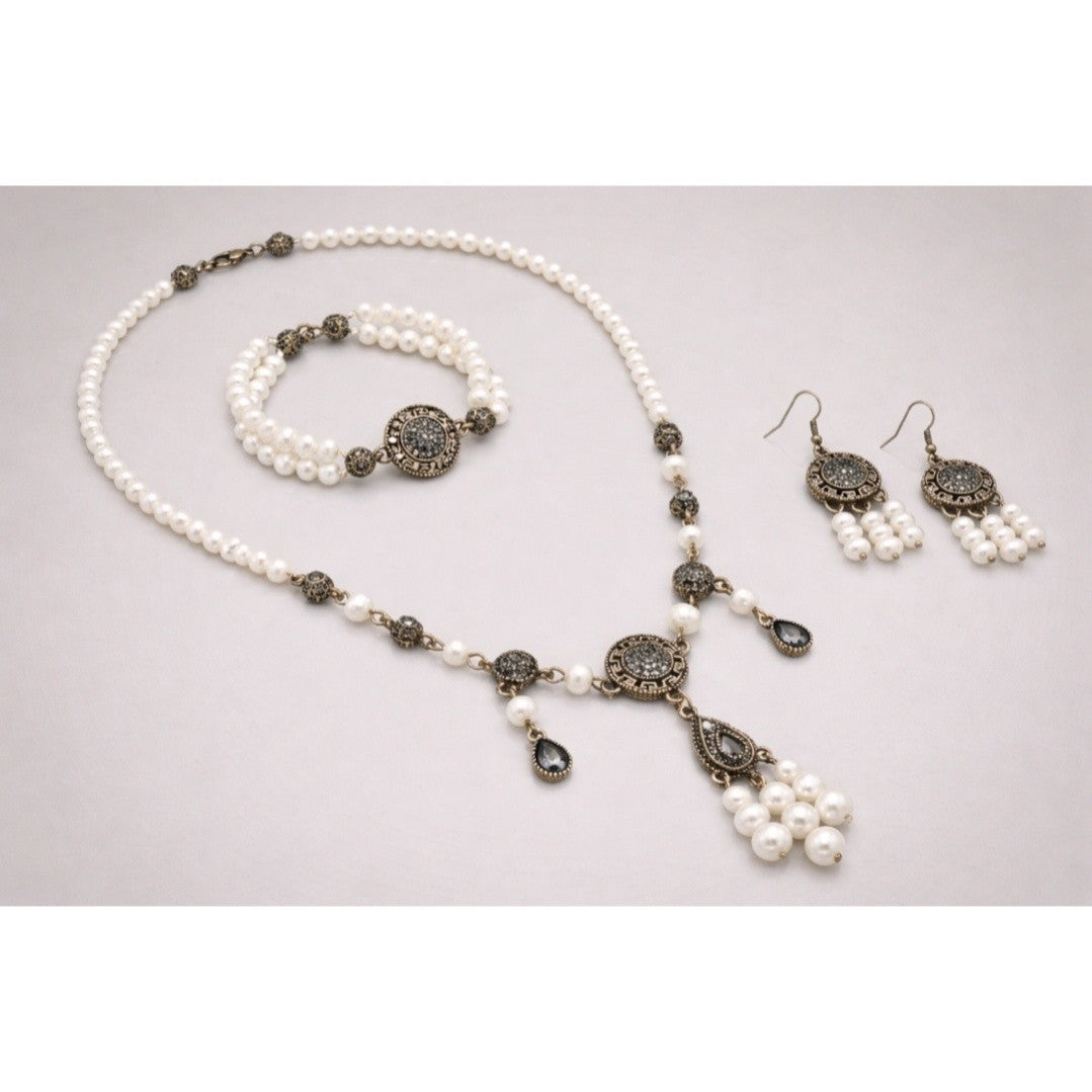 parure perles naturelles artisanale chic en gris rouge doré