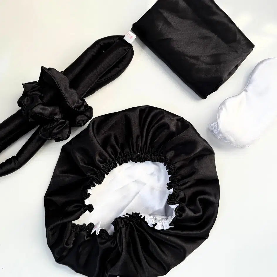 Ensemble Nuit Satin Noir & Blanc - Élégance et Confort Soins Cheveux