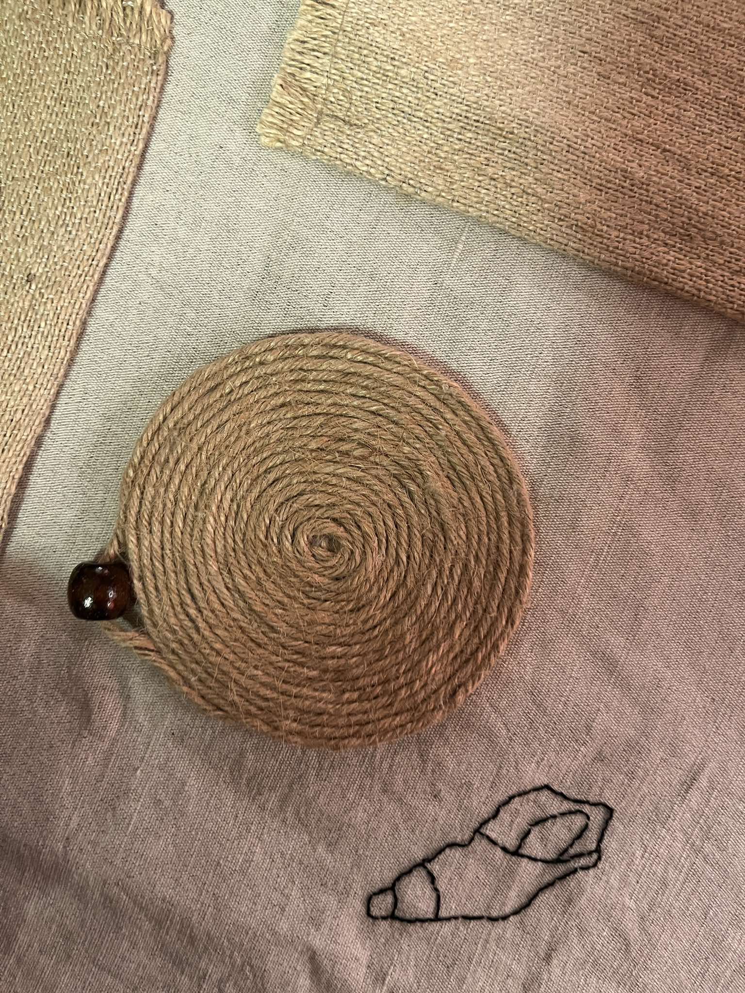 Lot de 6 pièces de sous-tasse en jute avec perle en bois