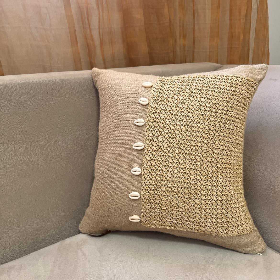 Coussin en jute naturelle et raphia - Une pièce