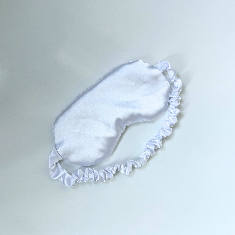 Masque de Sommeil en Satin Blanc, Élégant et Relaxant