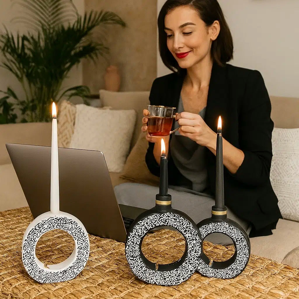 Bougeoir en O avec calligraphie