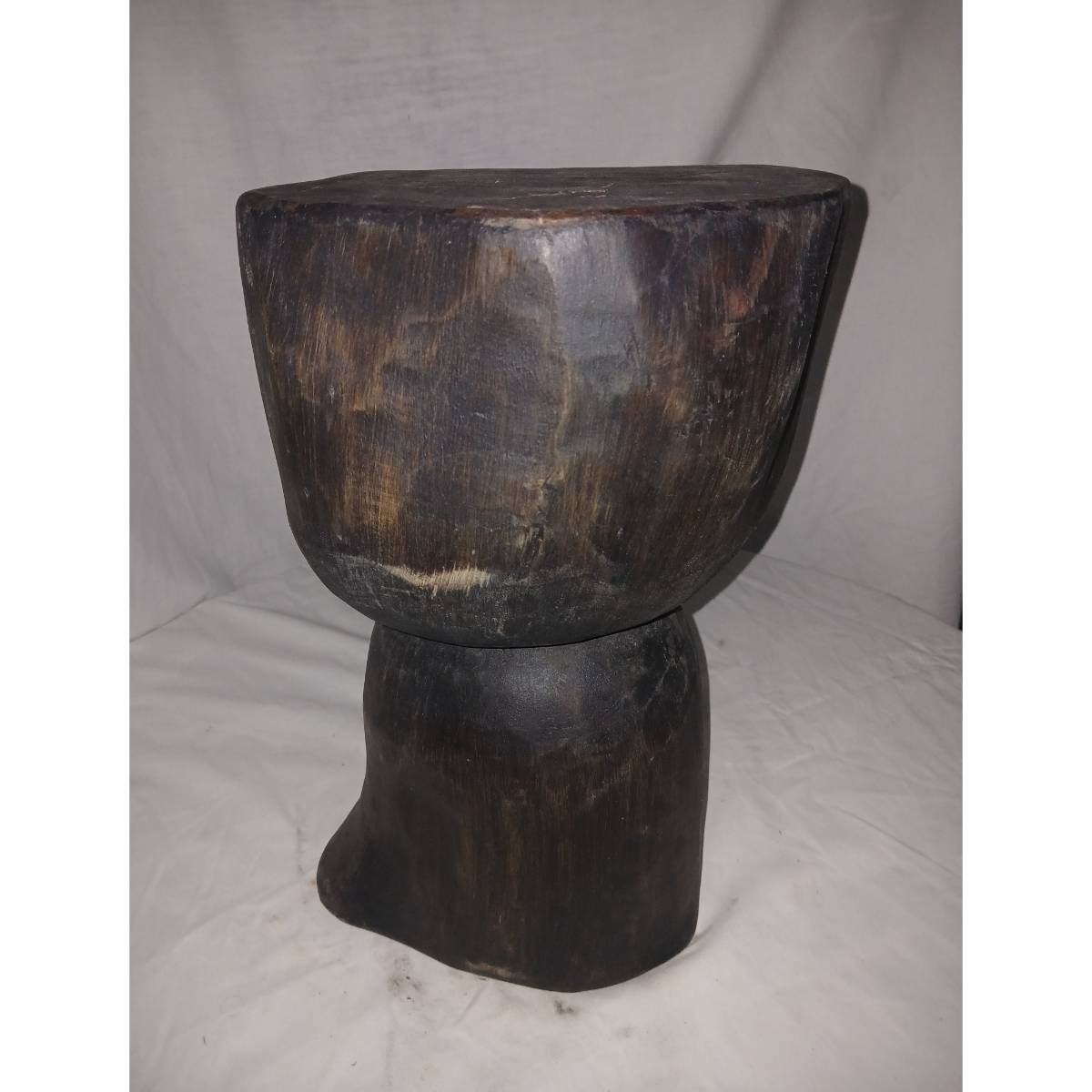 Tabouret en bois élégant pour un style africain unique