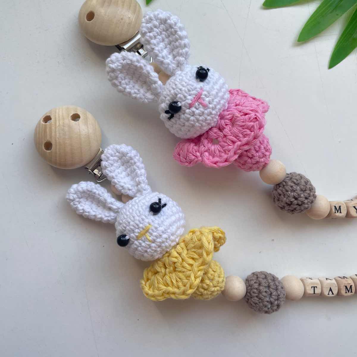 Attache sucette lapin tendance pour un style unique et mignon